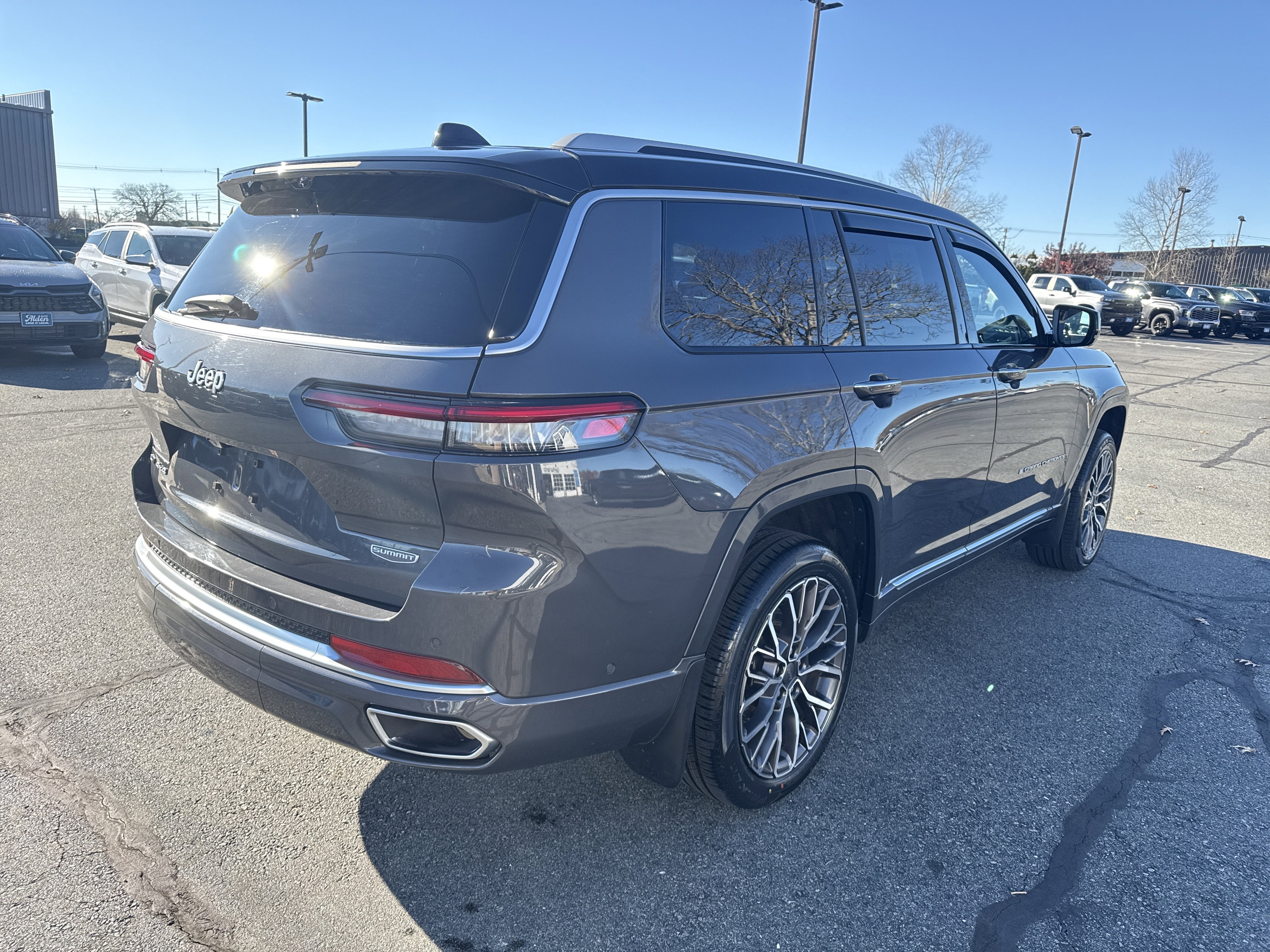 2023 Jeep Grand Cherokee L Summit Reserve