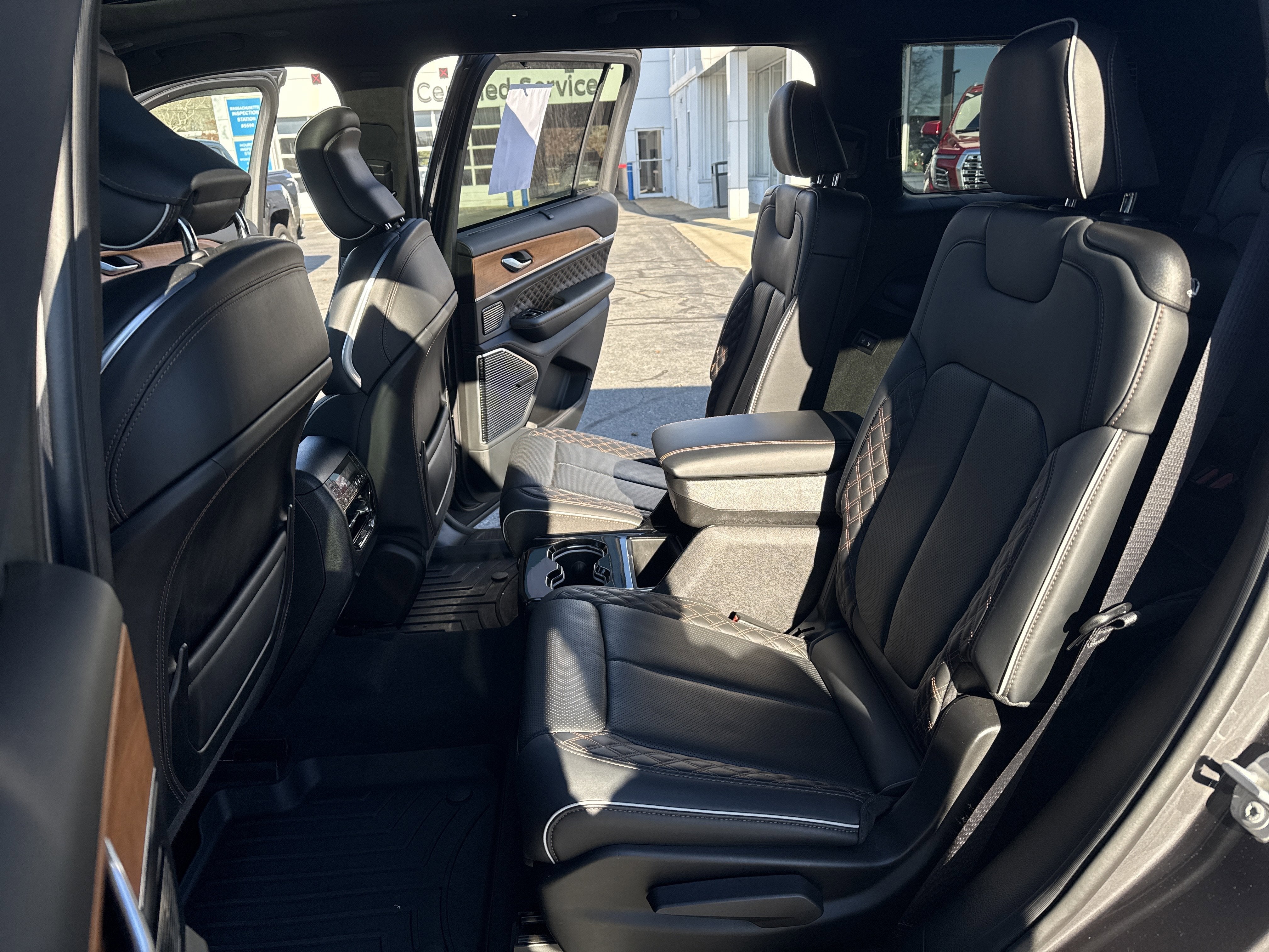 2023 Jeep Grand Cherokee L Summit Reserve