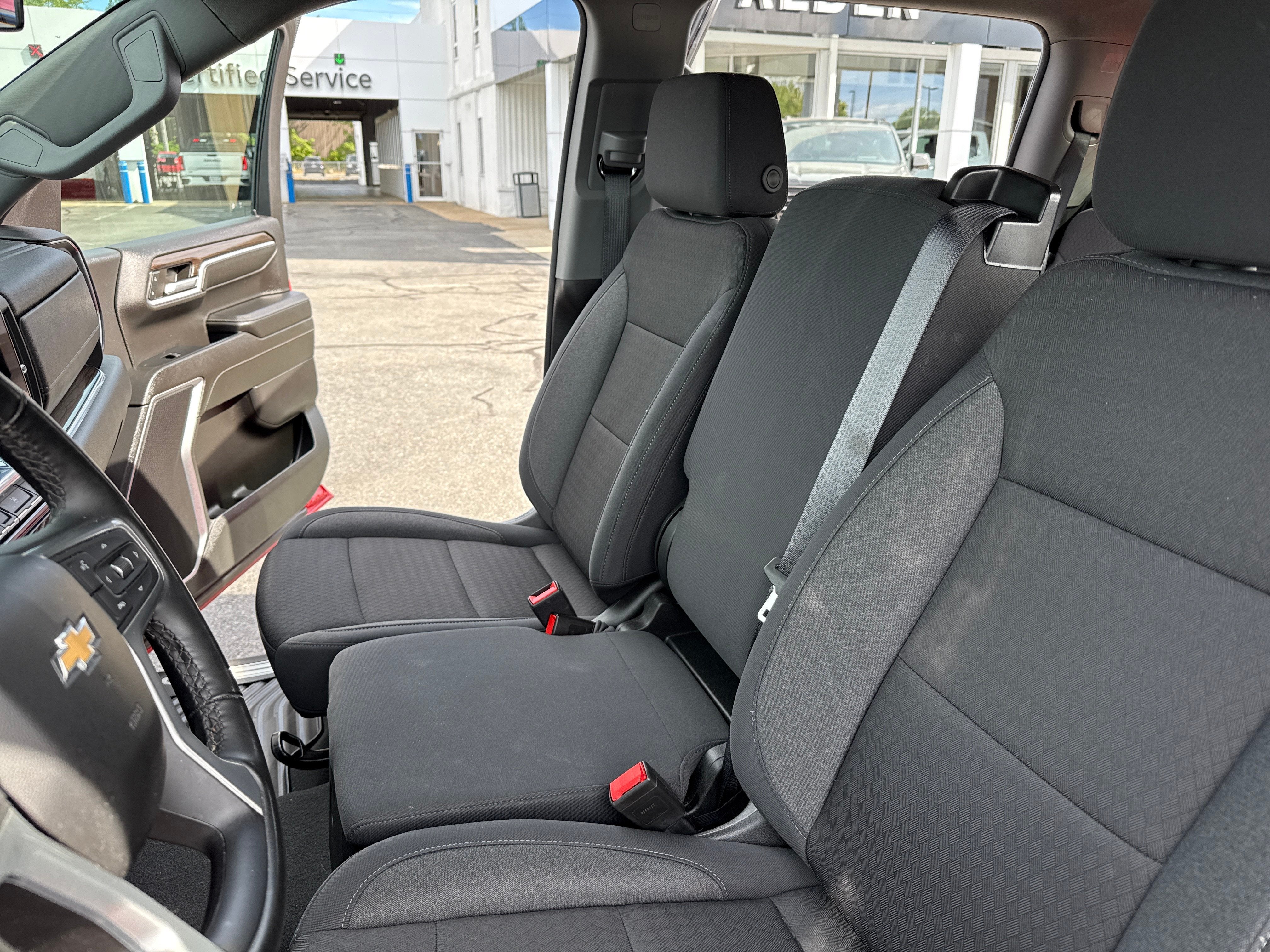 2024 Chevrolet Silverado 1500 LT (2FL)