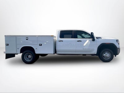 2026 GMC Sierra 3500 HD Chassis Cab Pro