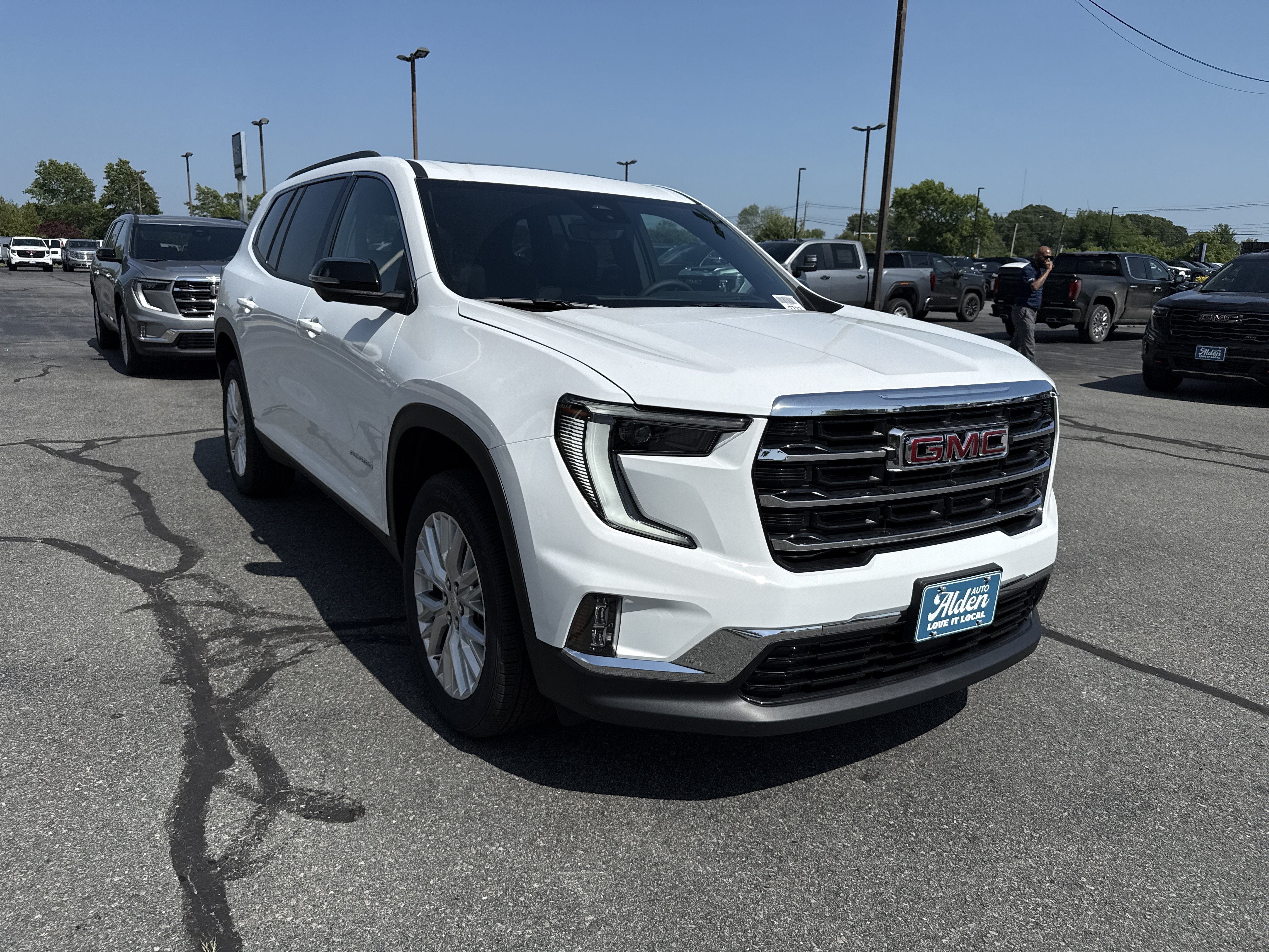 2026 GMC Acadia Elevation