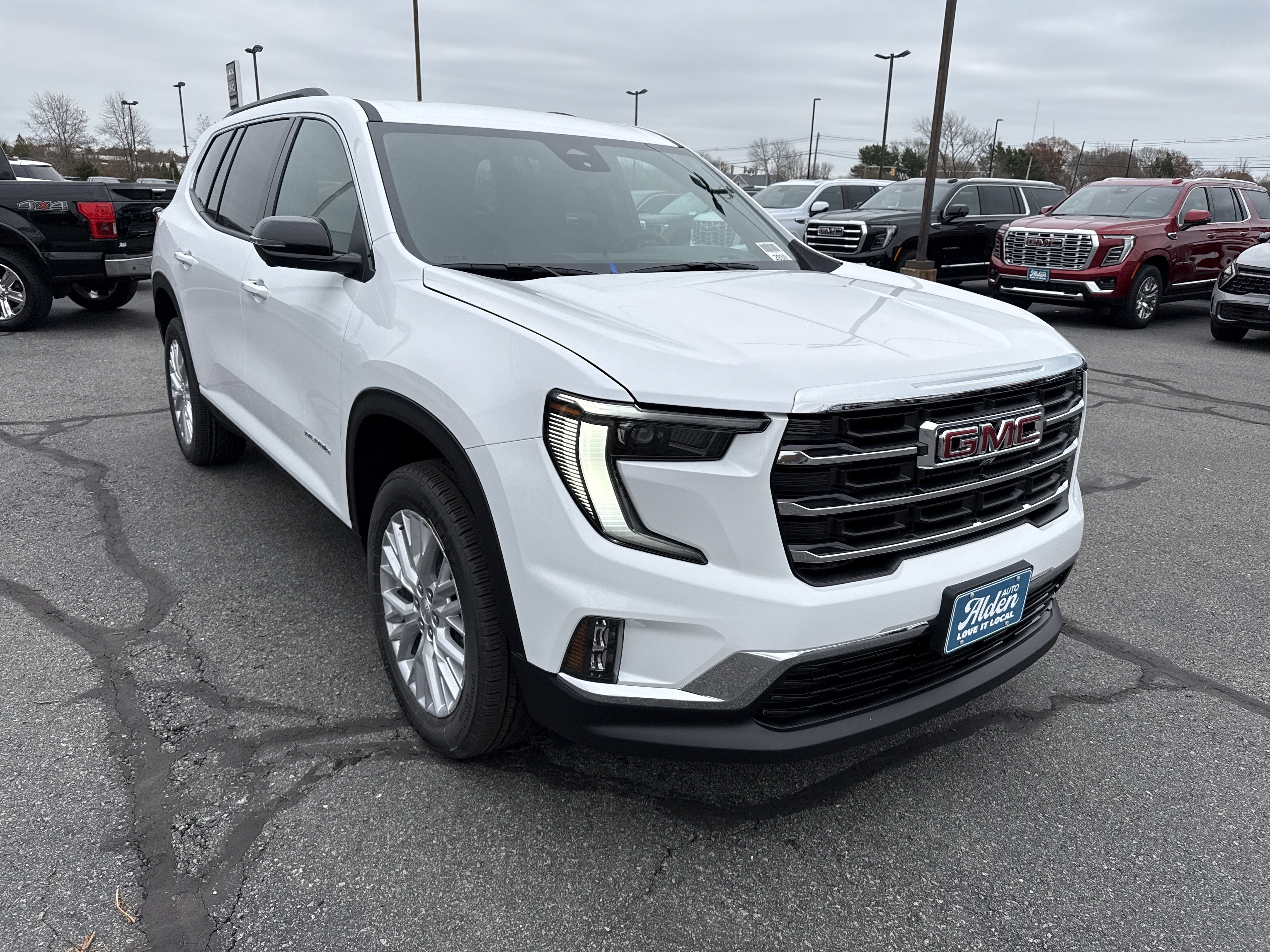 2026 GMC Acadia Elevation