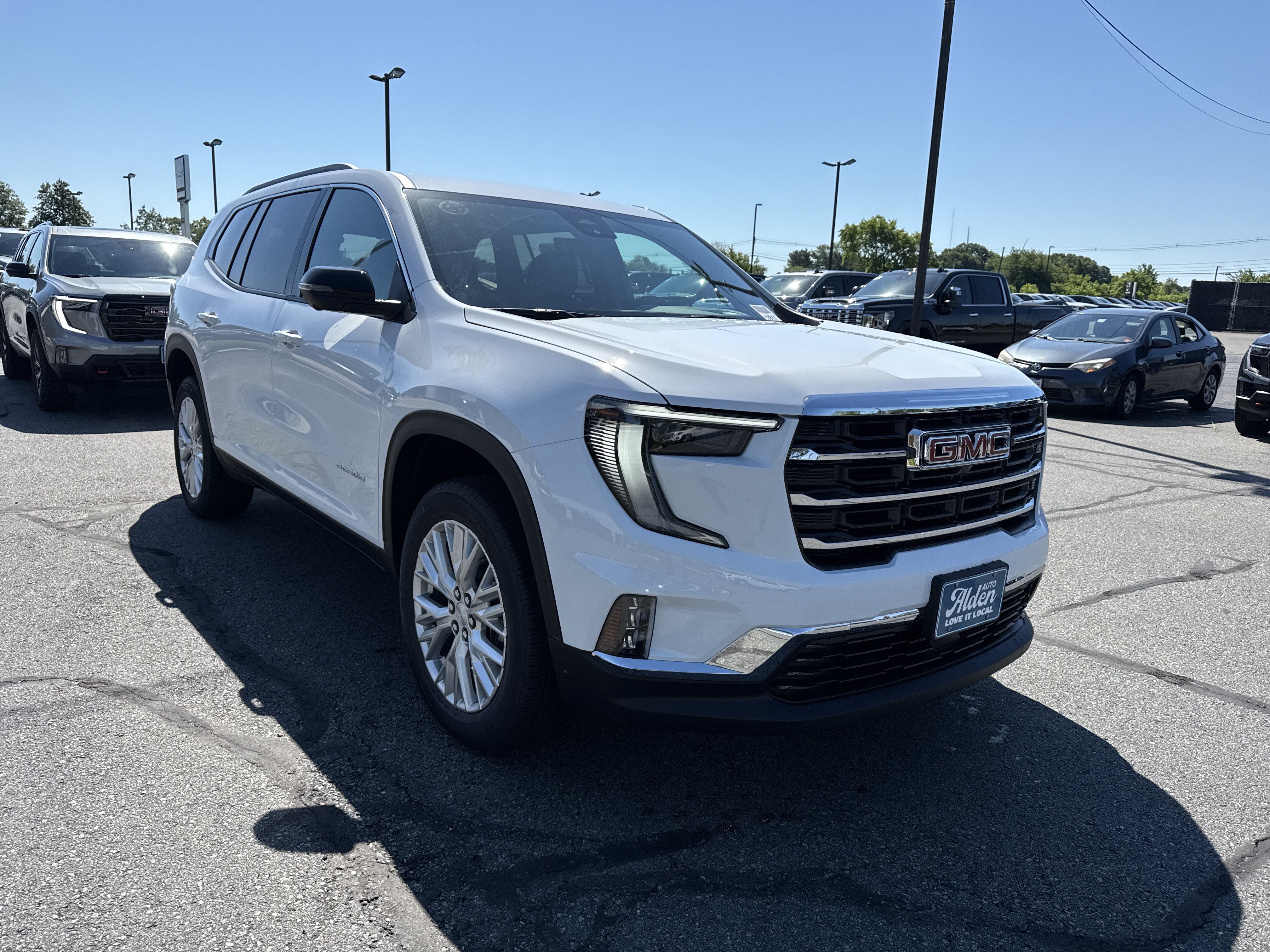 2026 GMC Acadia Elevation