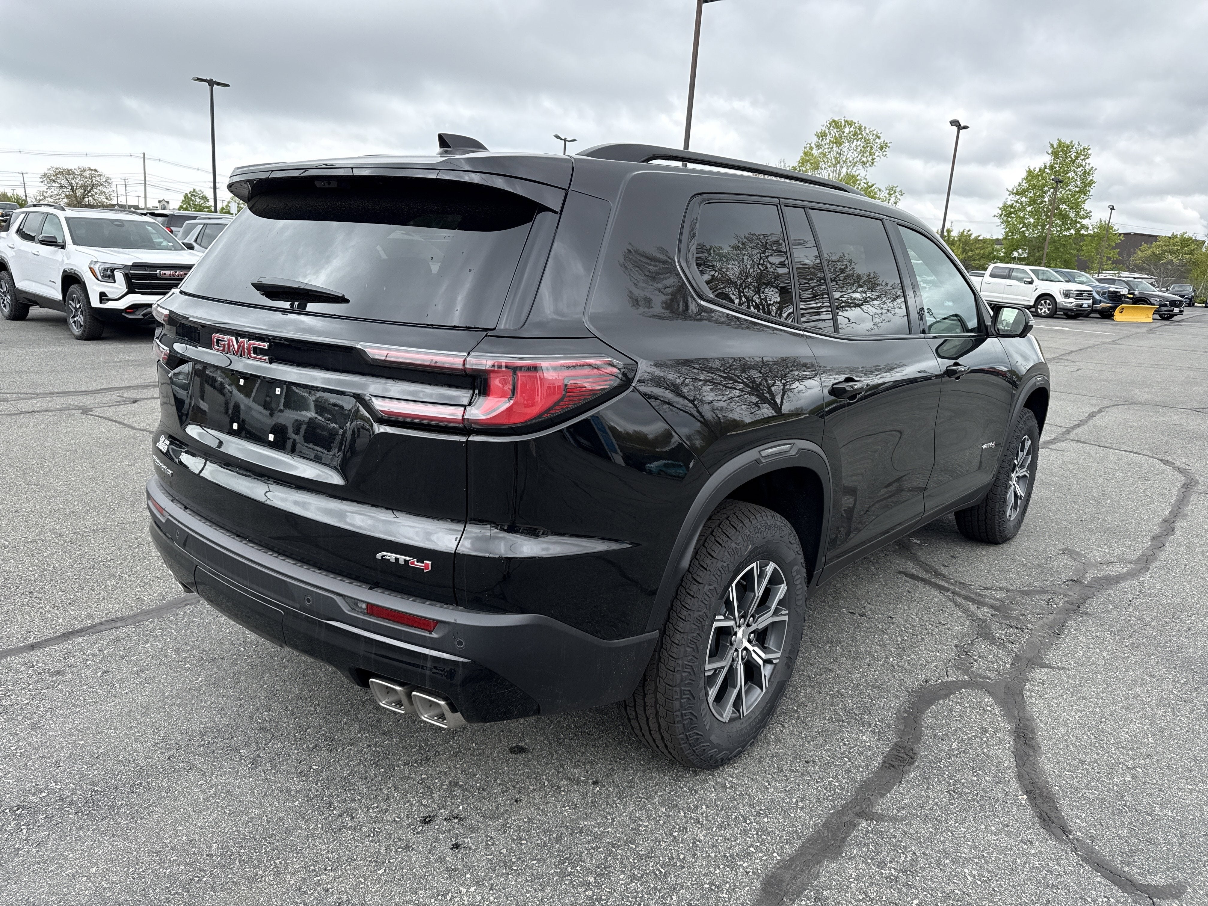 2026 GMC Acadia AT4