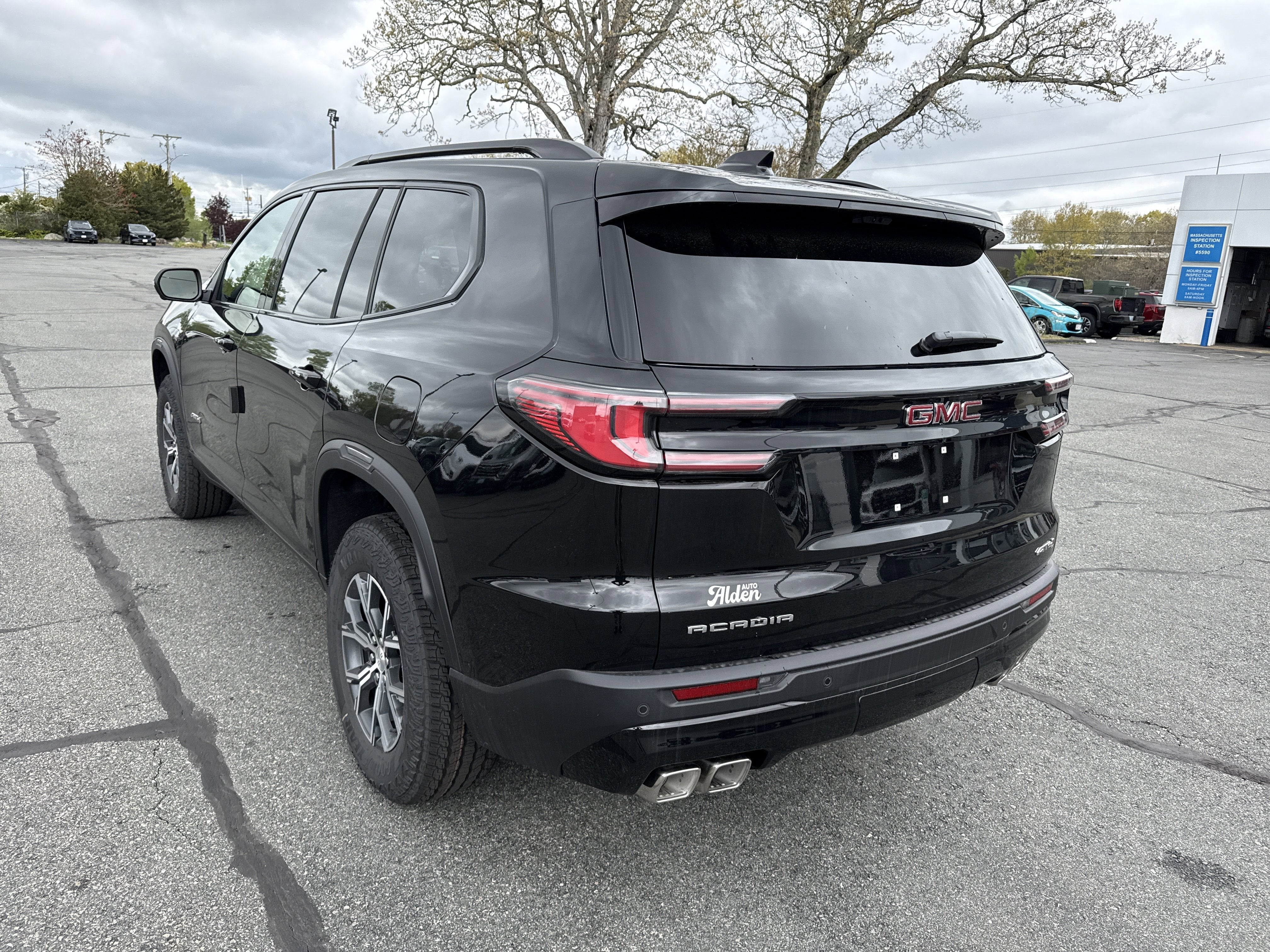 2026 GMC Acadia AT4