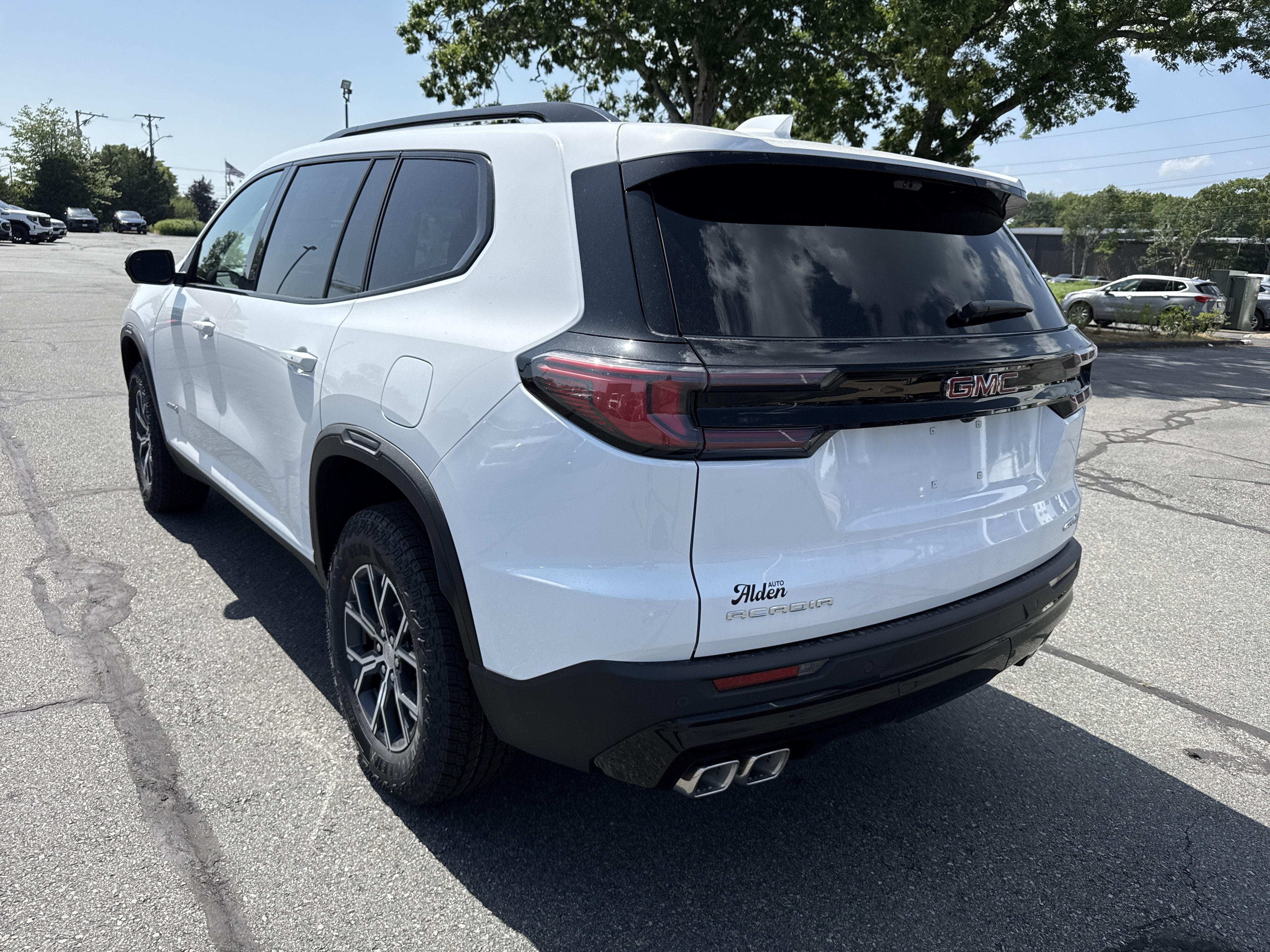 2026 GMC Acadia AT4