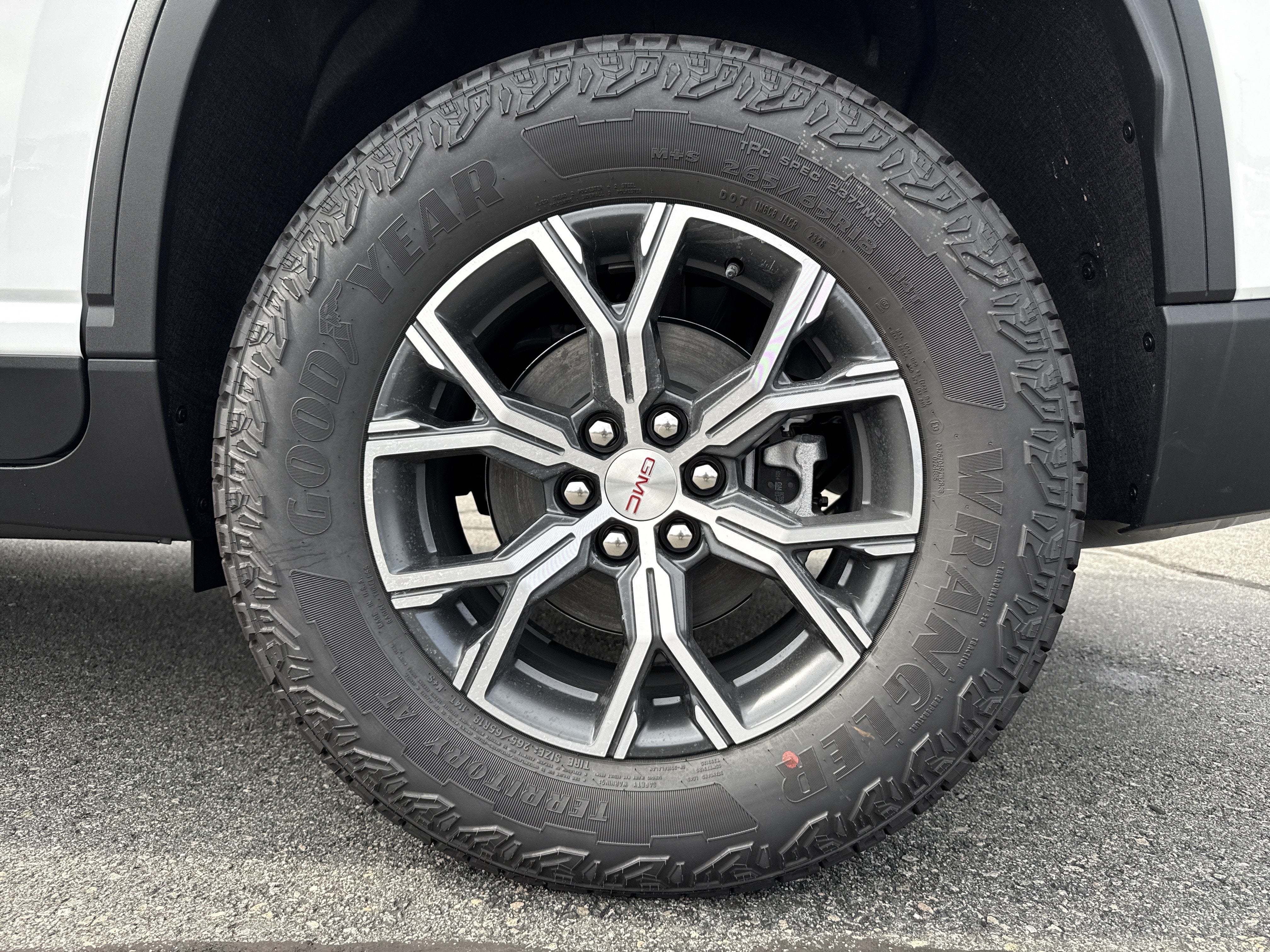 2026 GMC Acadia AT4