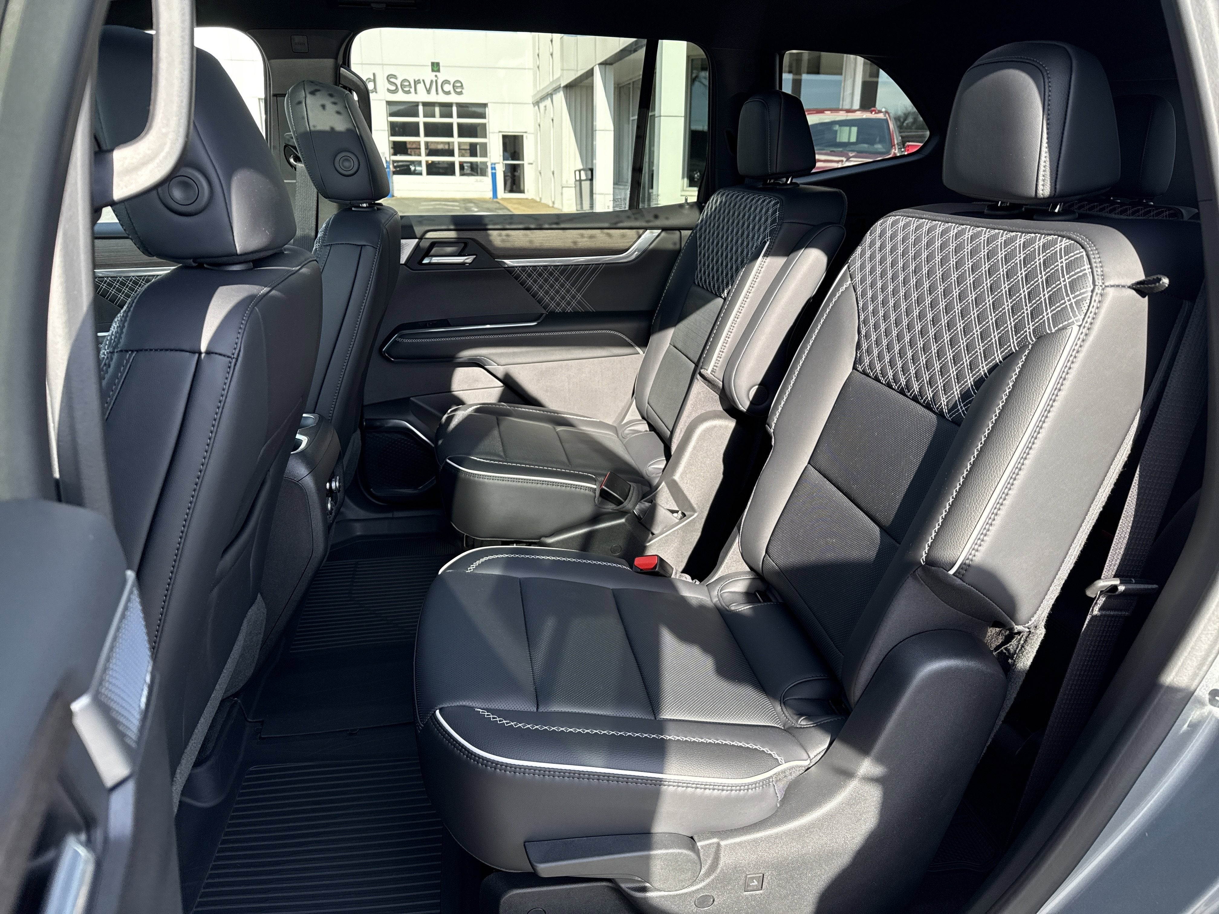 2025 GMC Acadia Denali