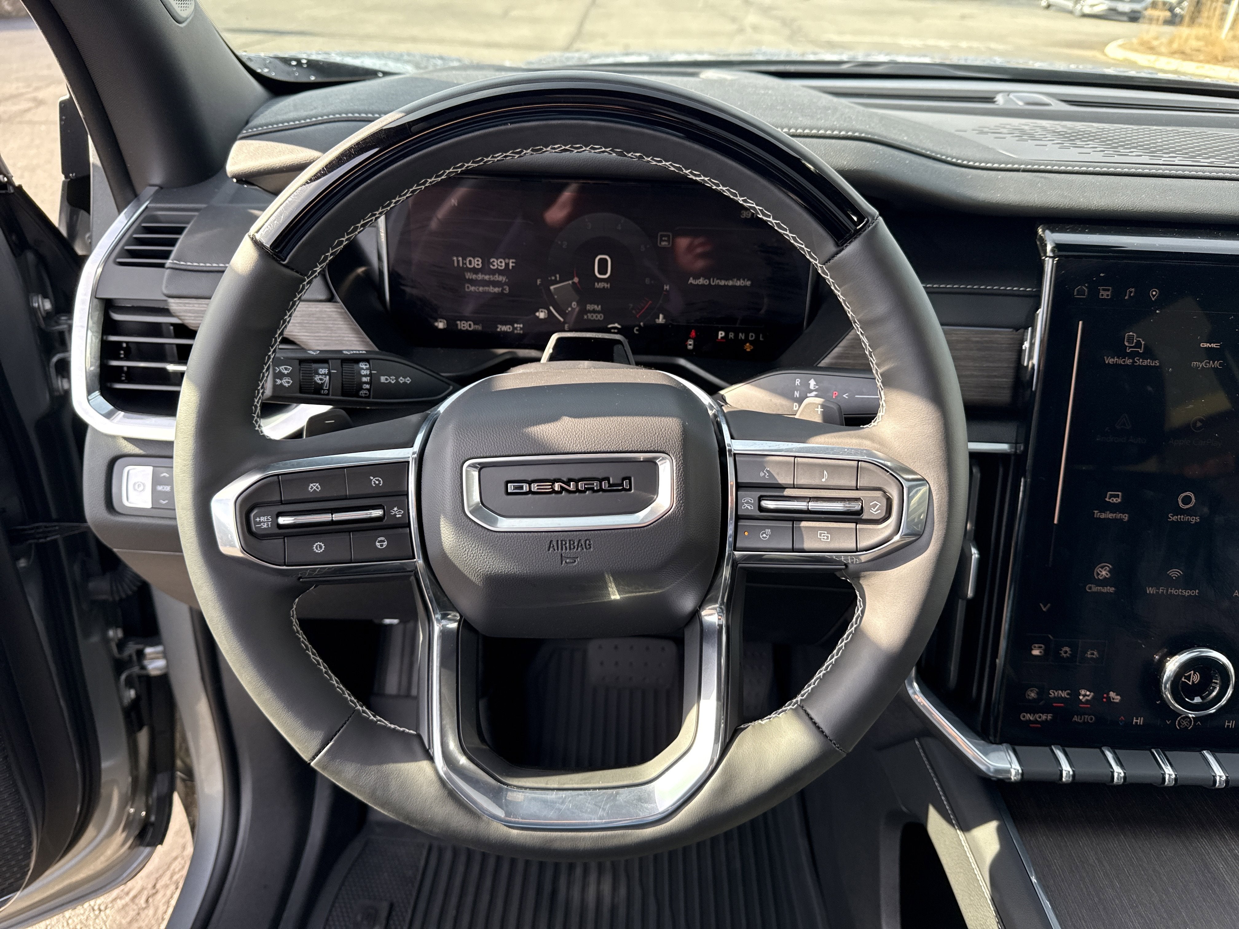 2025 GMC Acadia Denali