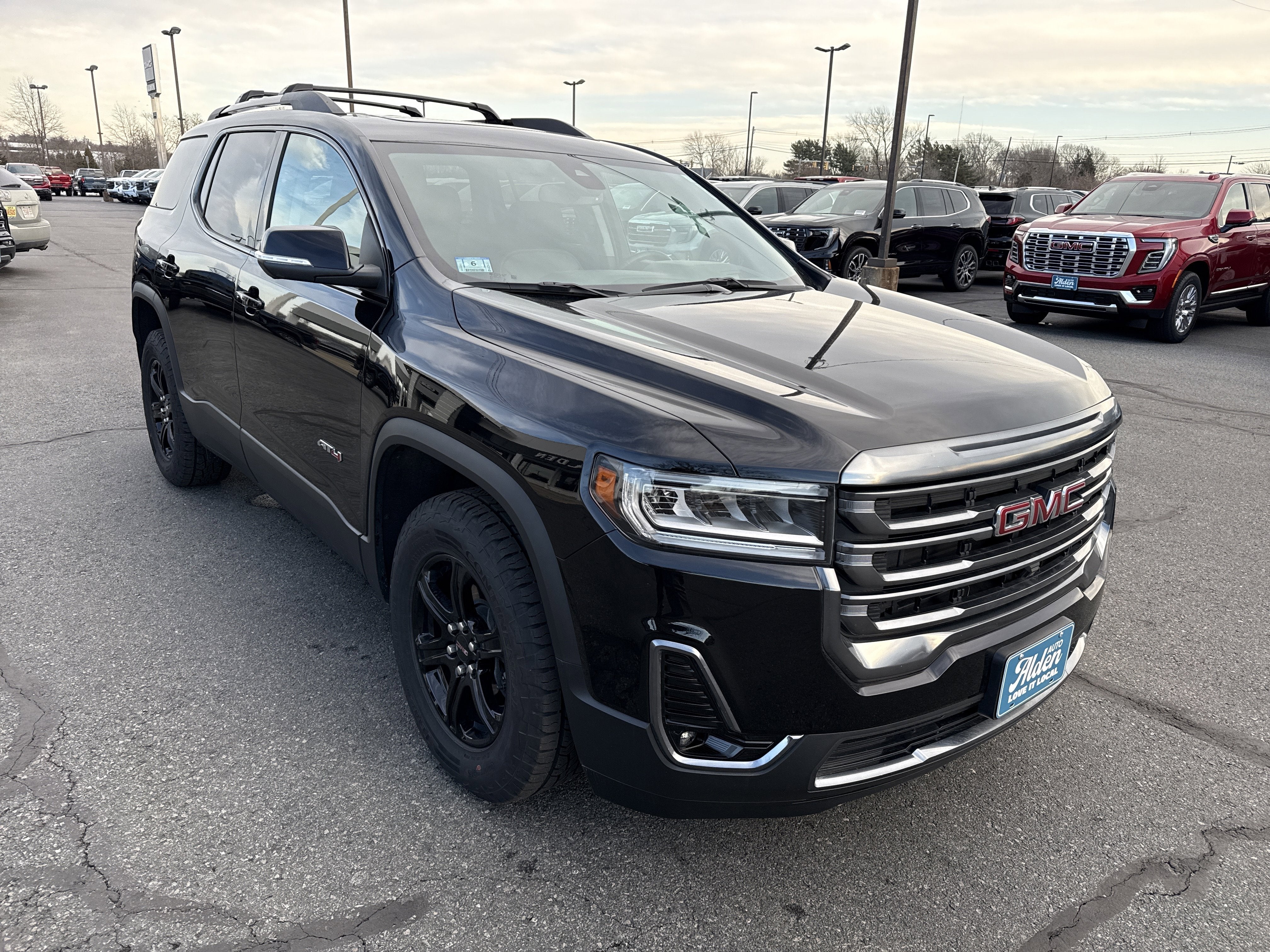 2023 GMC Acadia AT4