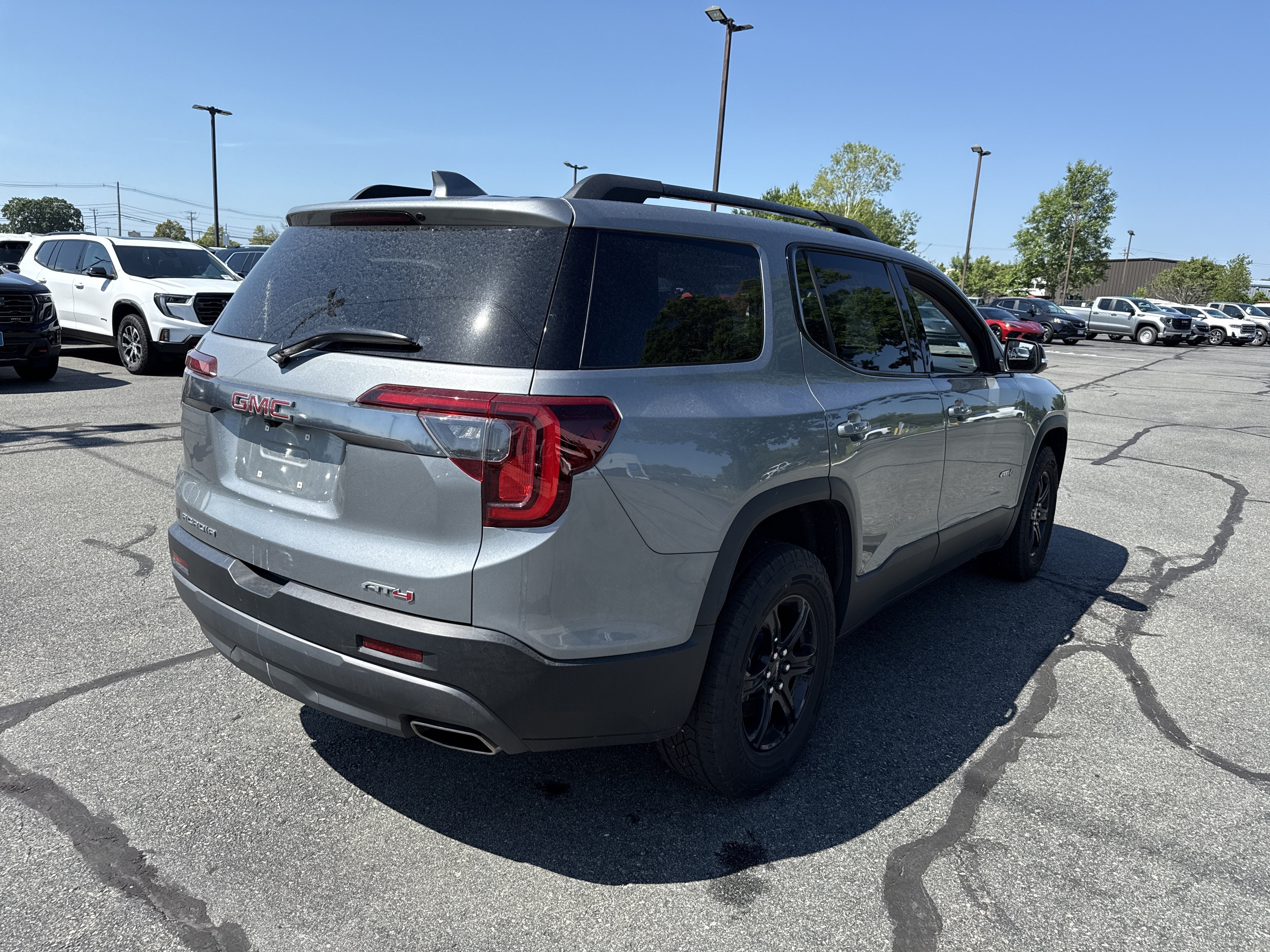 2023 GMC Acadia AT4