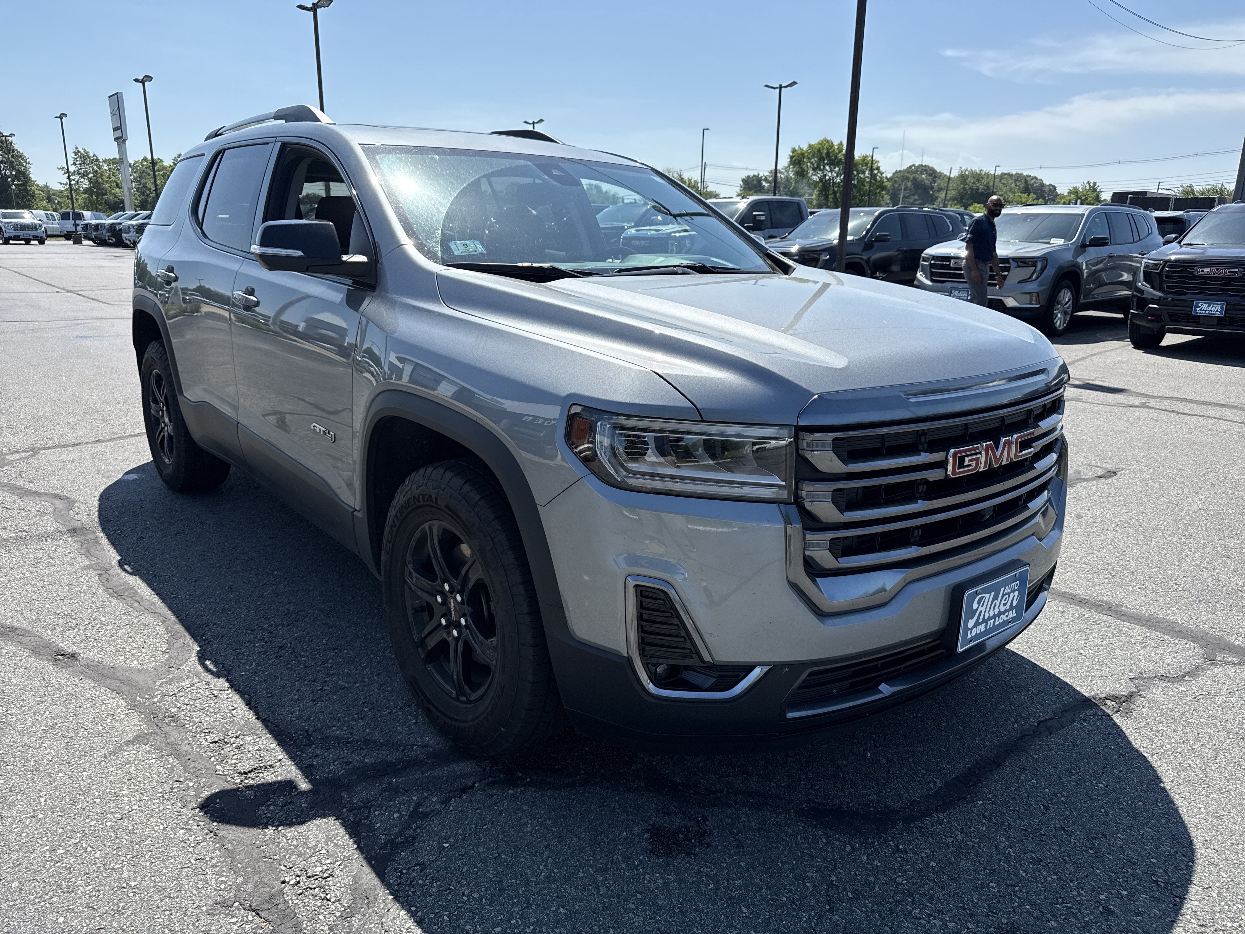 2023 GMC Acadia AT4