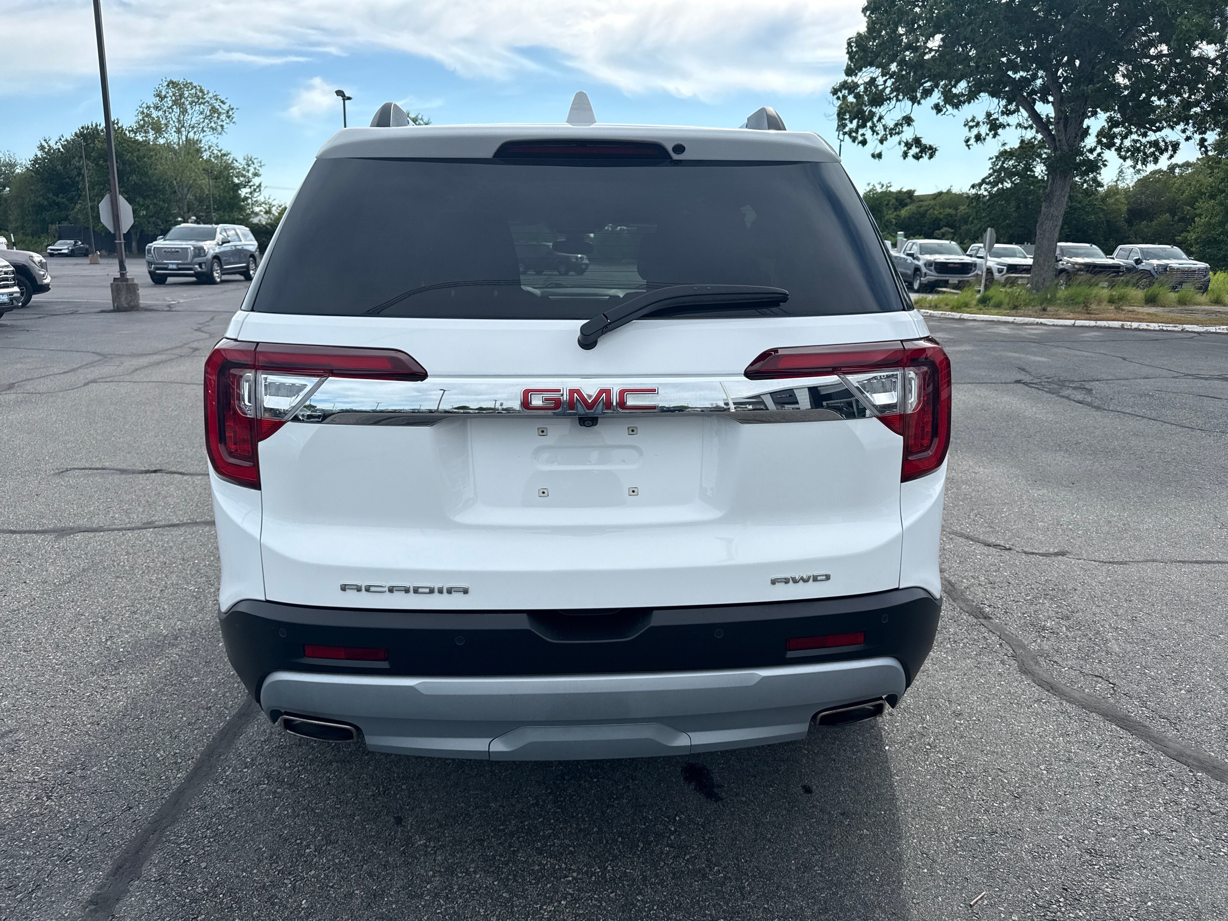 2023 GMC Acadia SLE