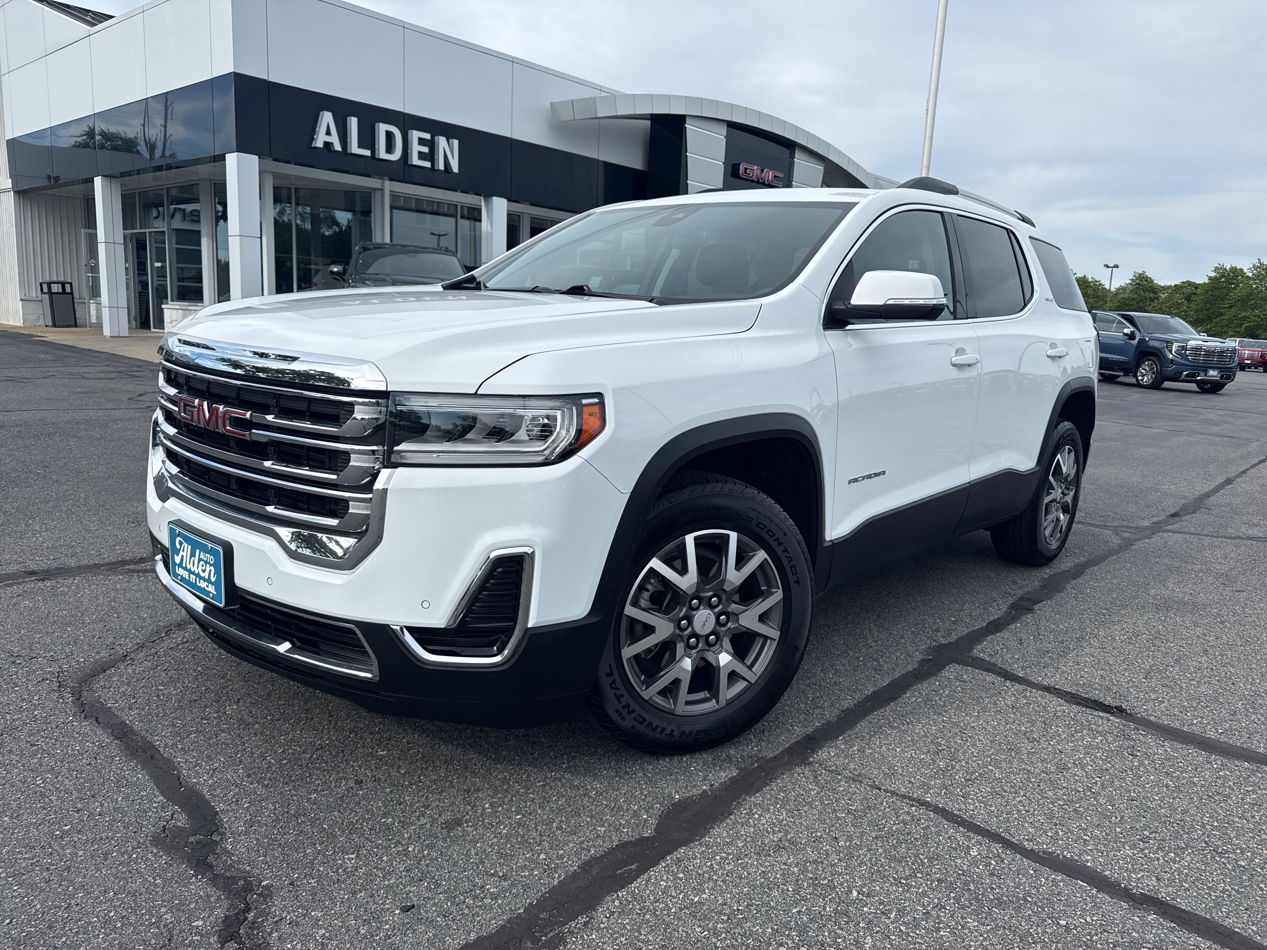 2023 GMC Acadia SLE