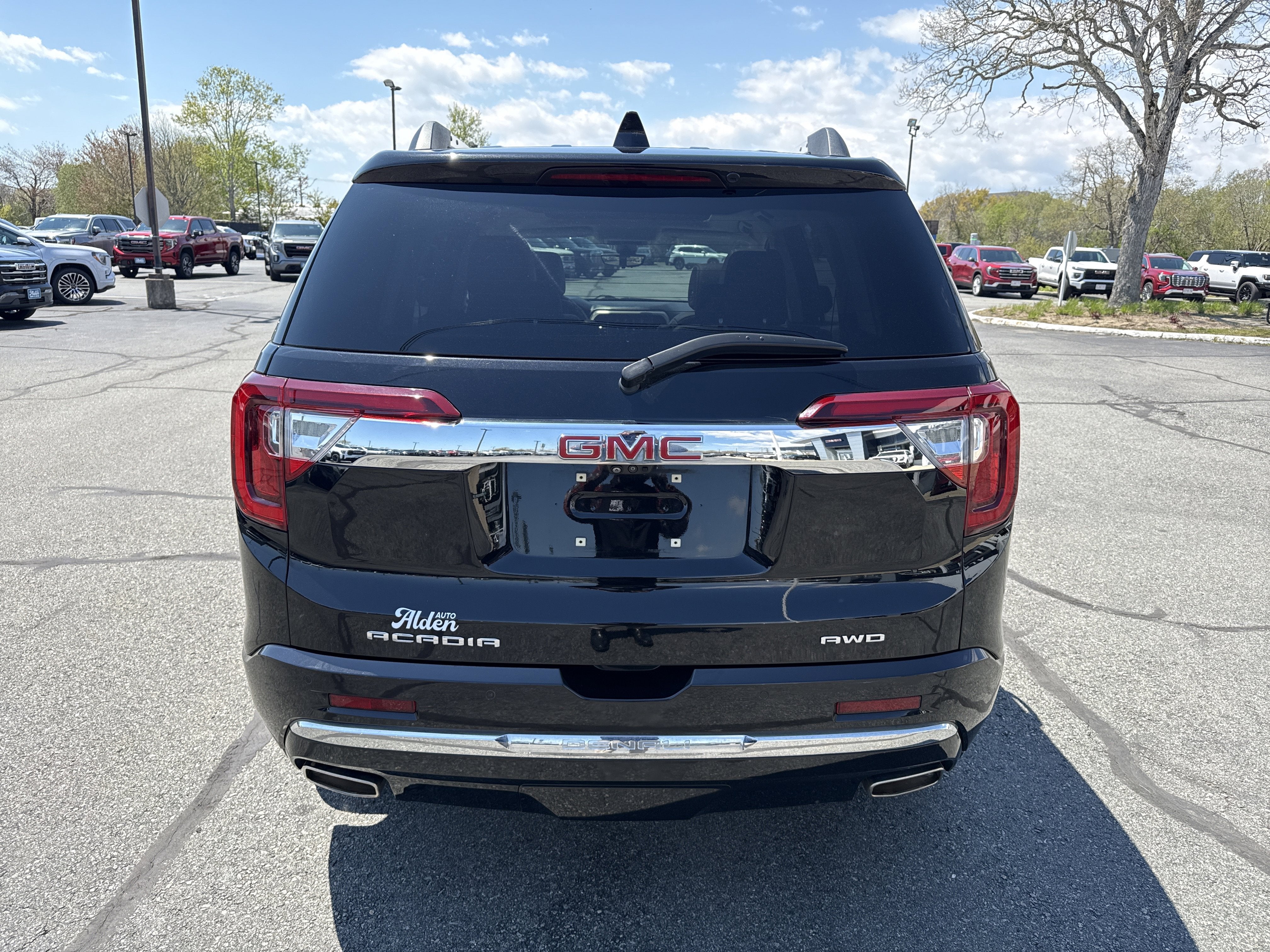 2021 GMC Acadia Denali