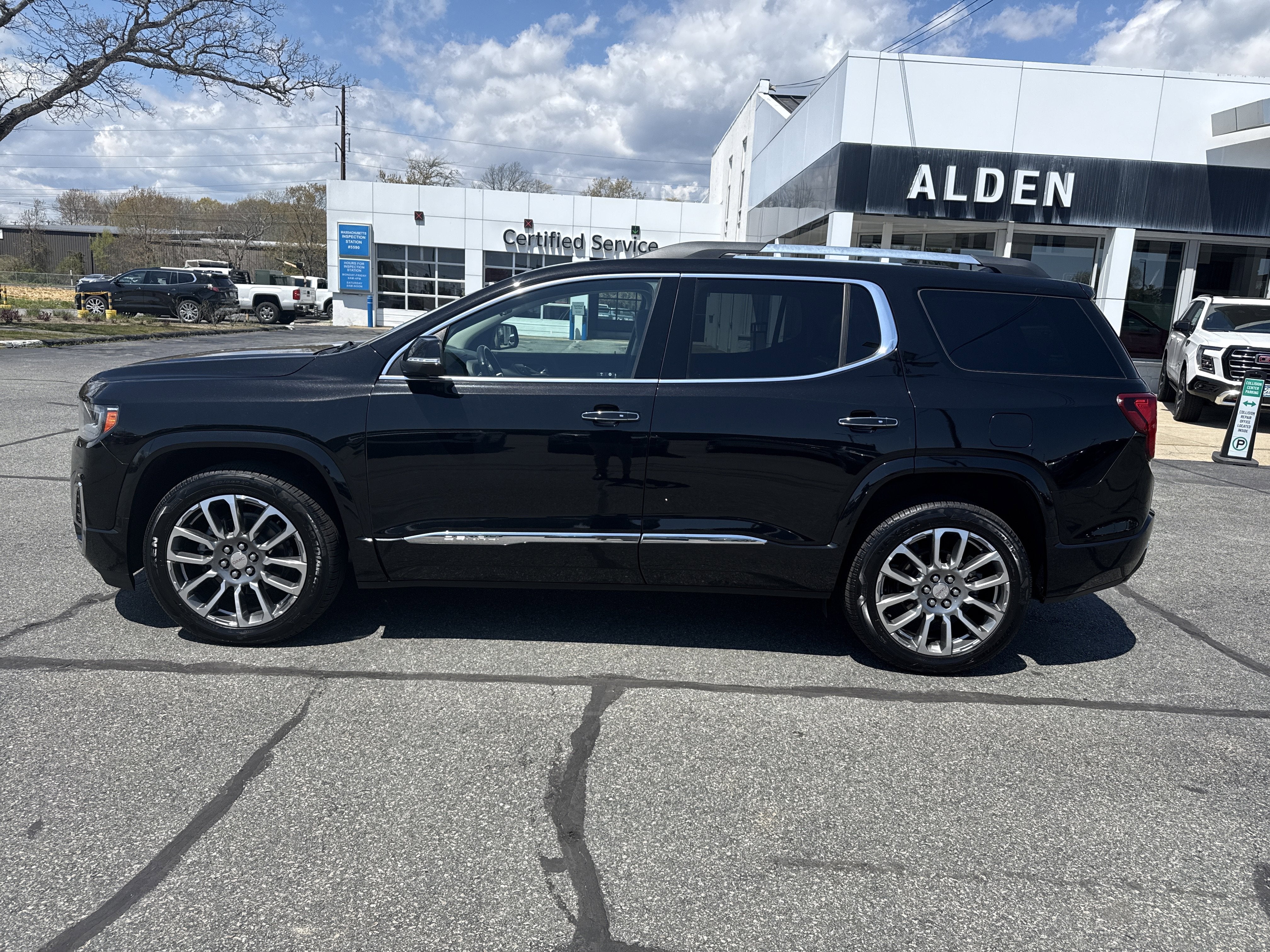 2021 GMC Acadia Denali