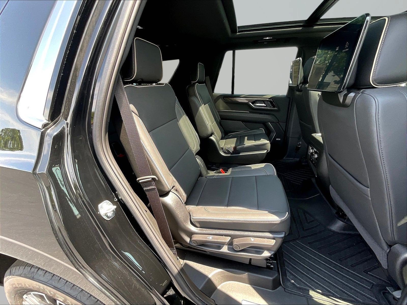 2025 GMC Yukon Elevation