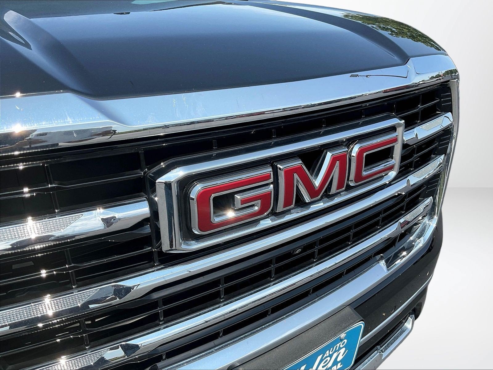 2025 GMC Yukon Elevation
