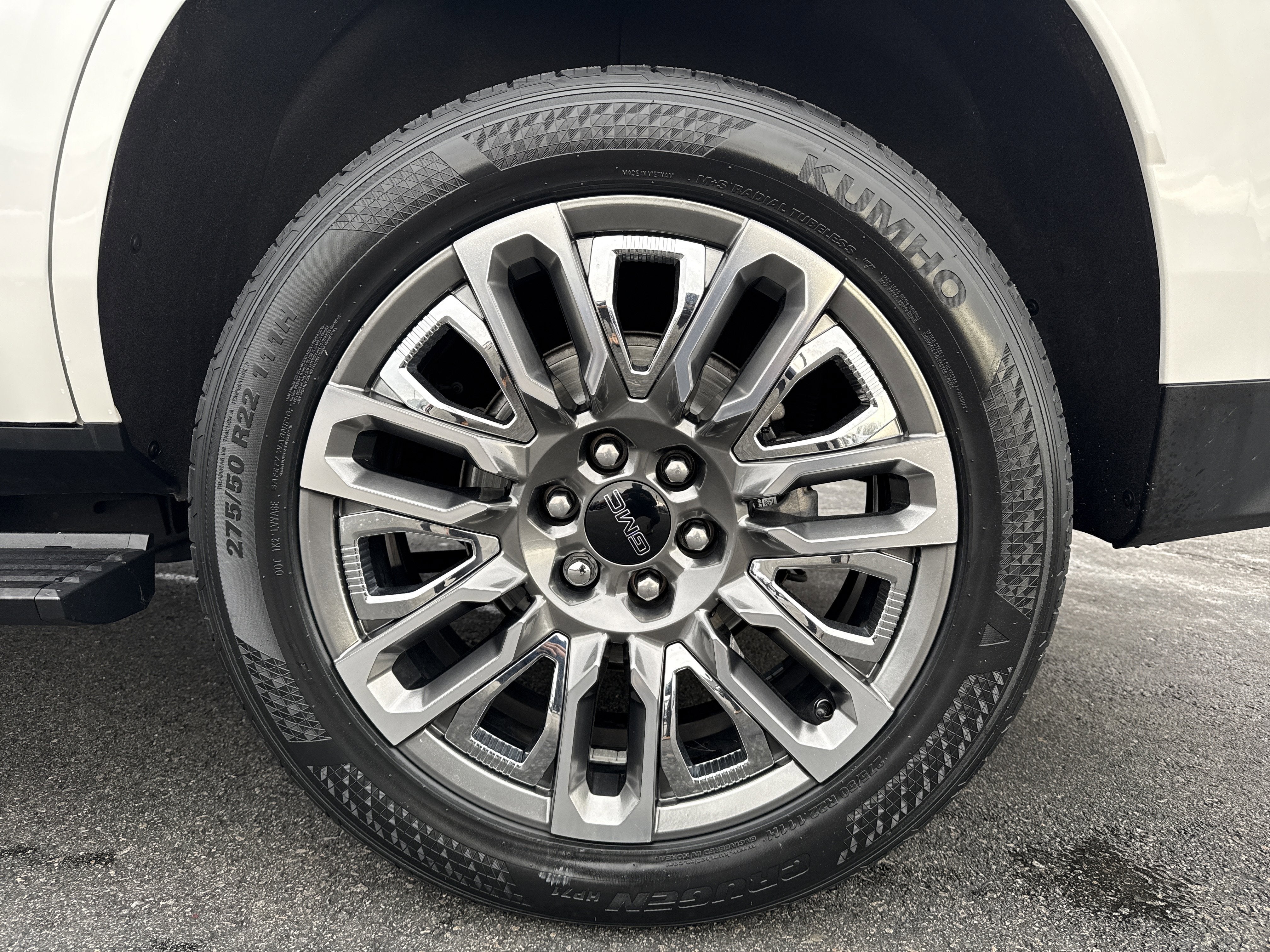 2024 GMC Yukon Denali Ultimate