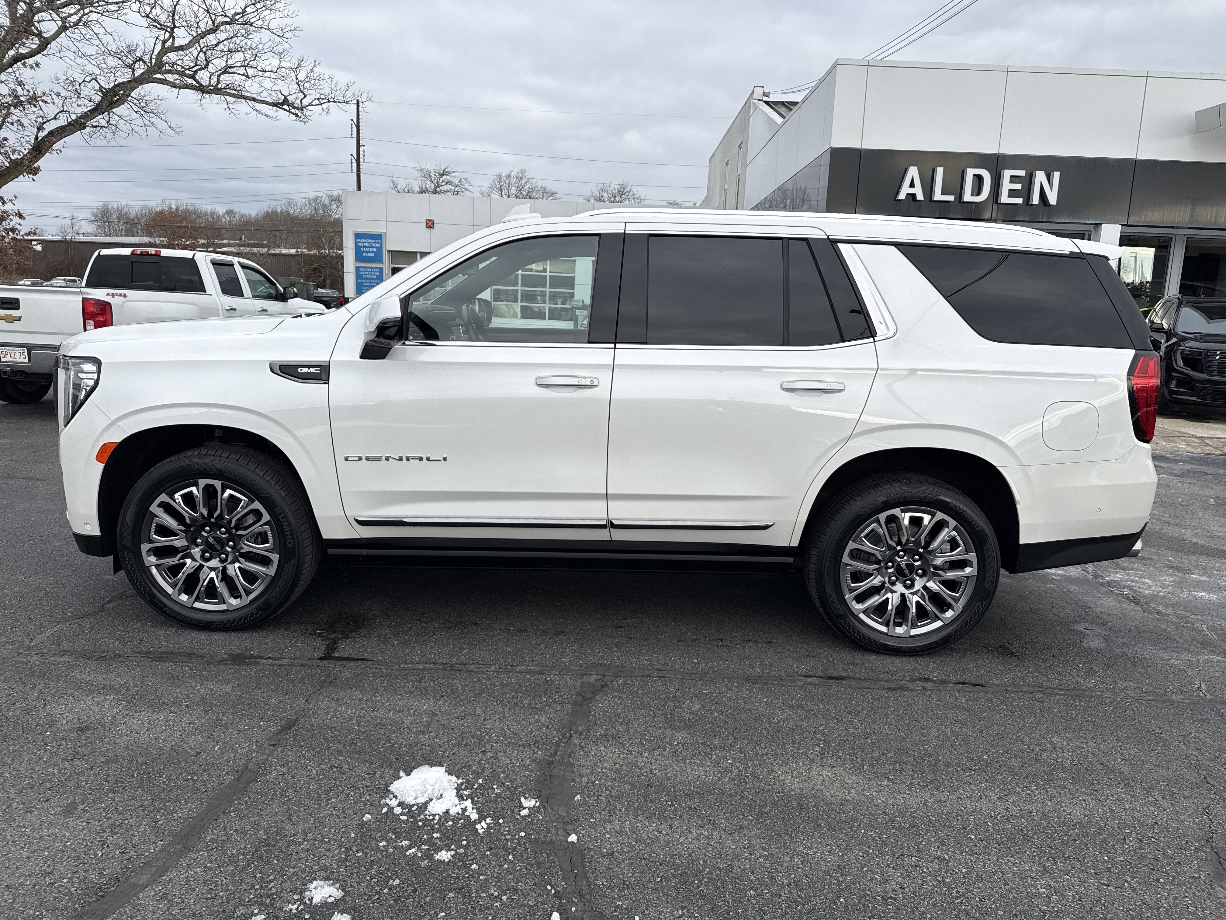 2024 GMC Yukon Denali Ultimate