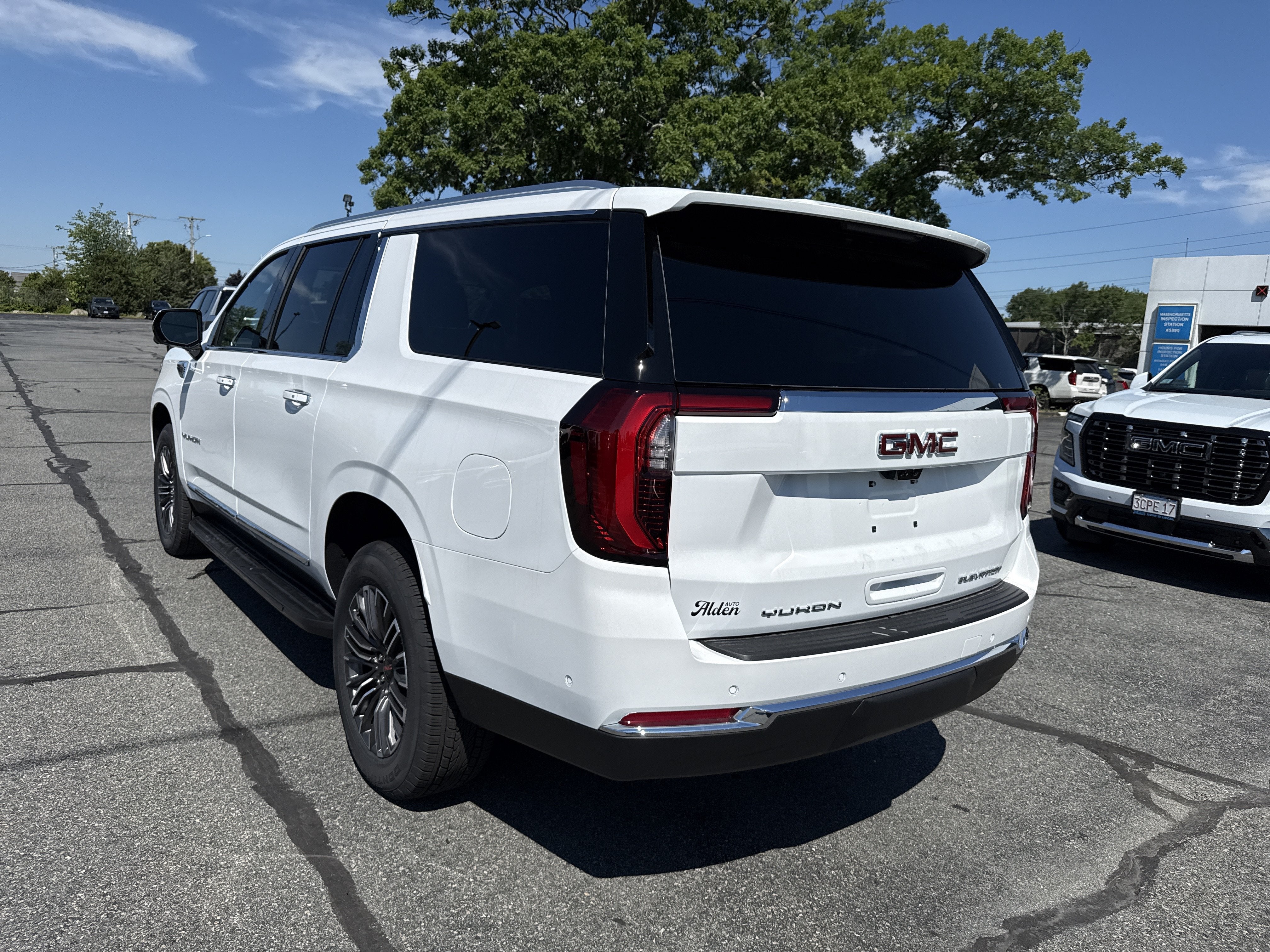 2026 GMC Yukon XL Elevation