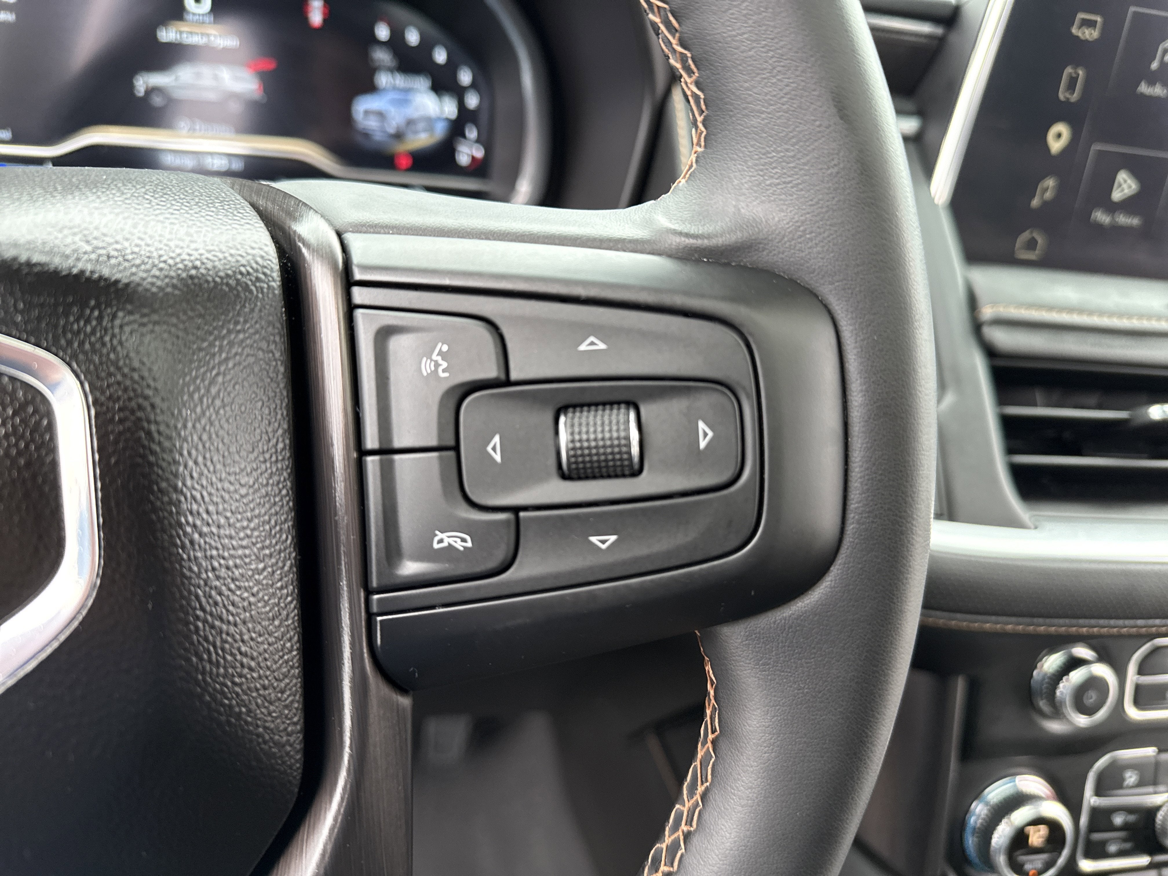 2023 GMC Yukon XL AT4
