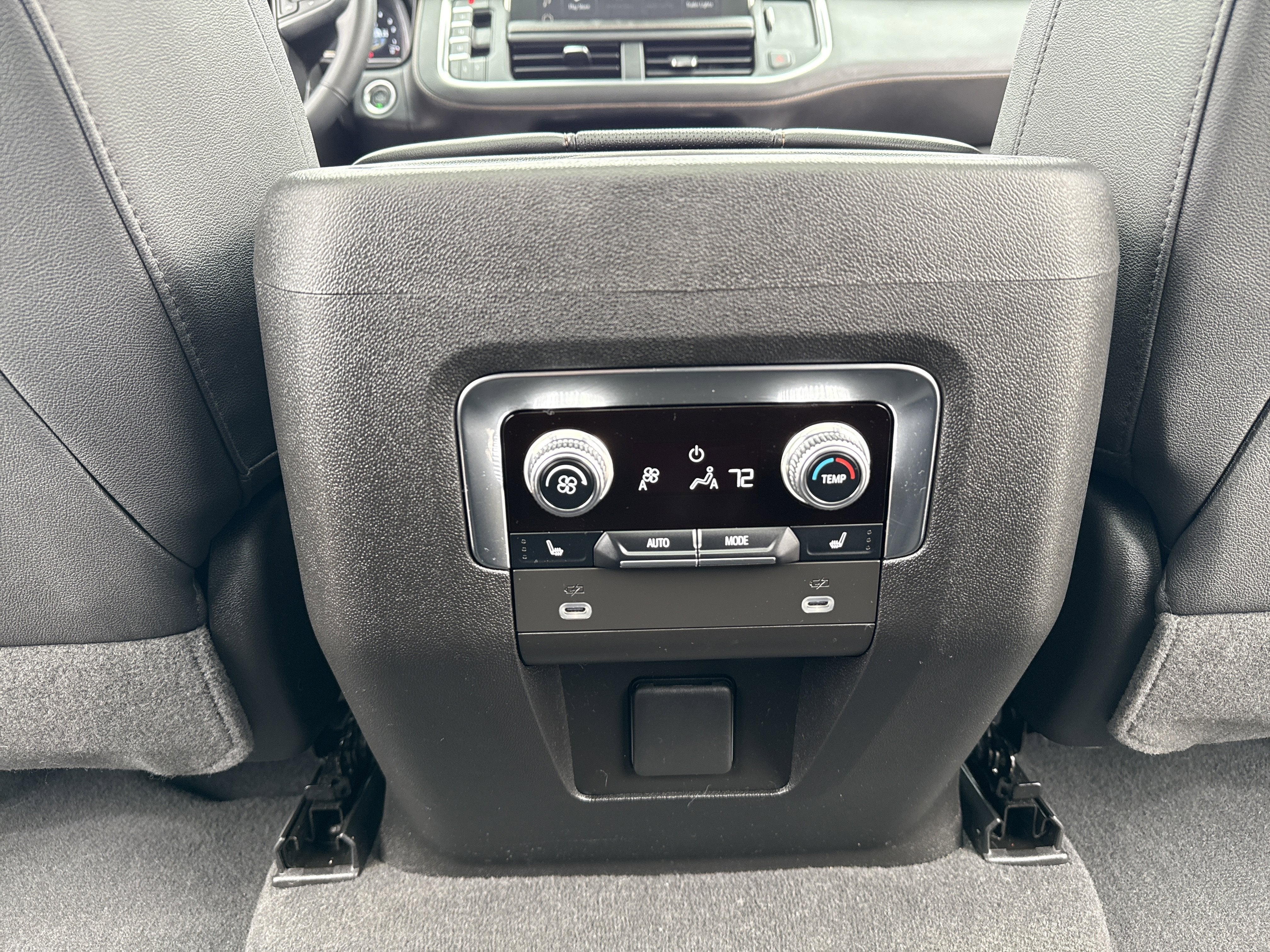 2023 GMC Yukon XL AT4