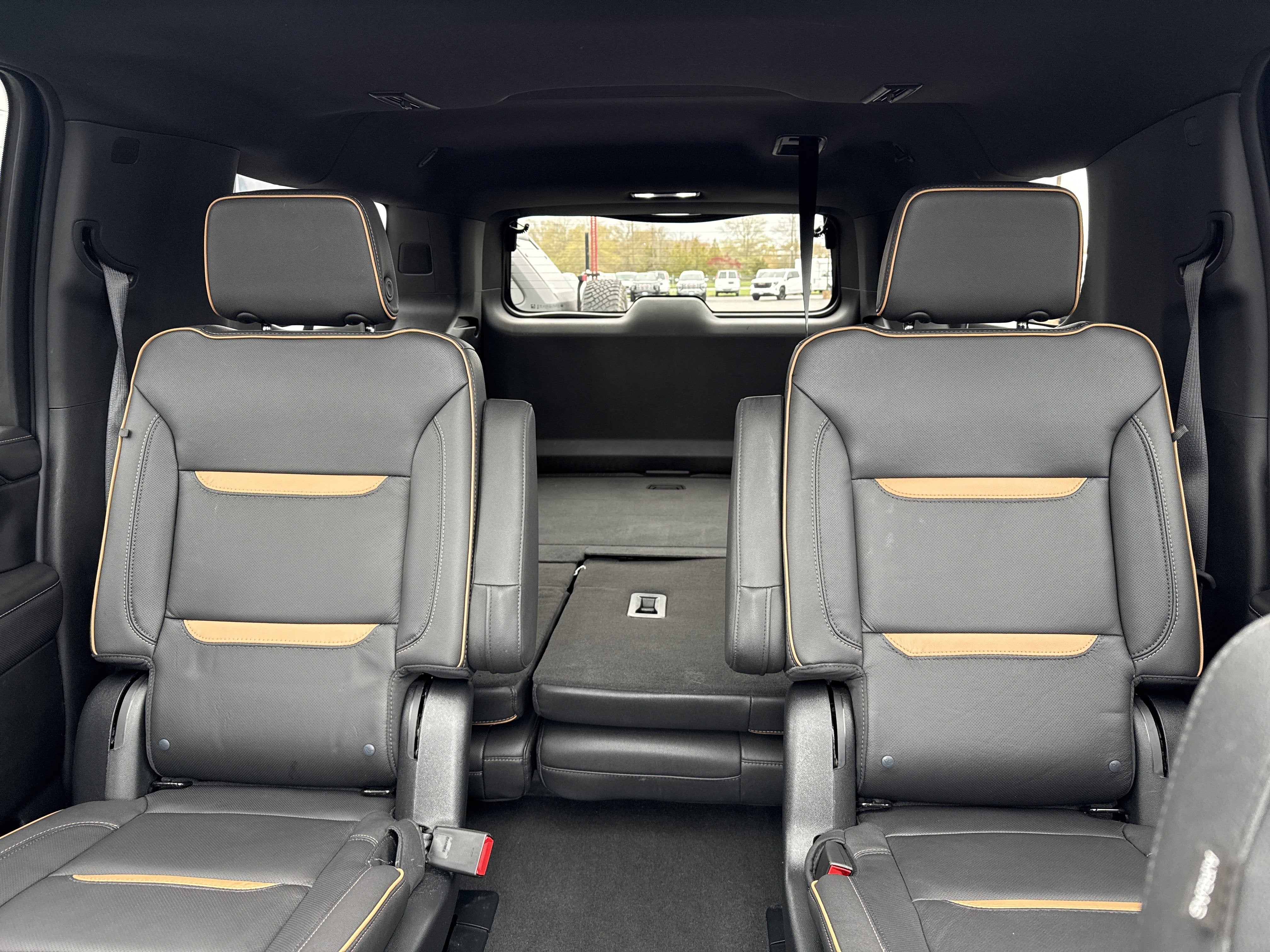 2023 GMC Yukon XL AT4