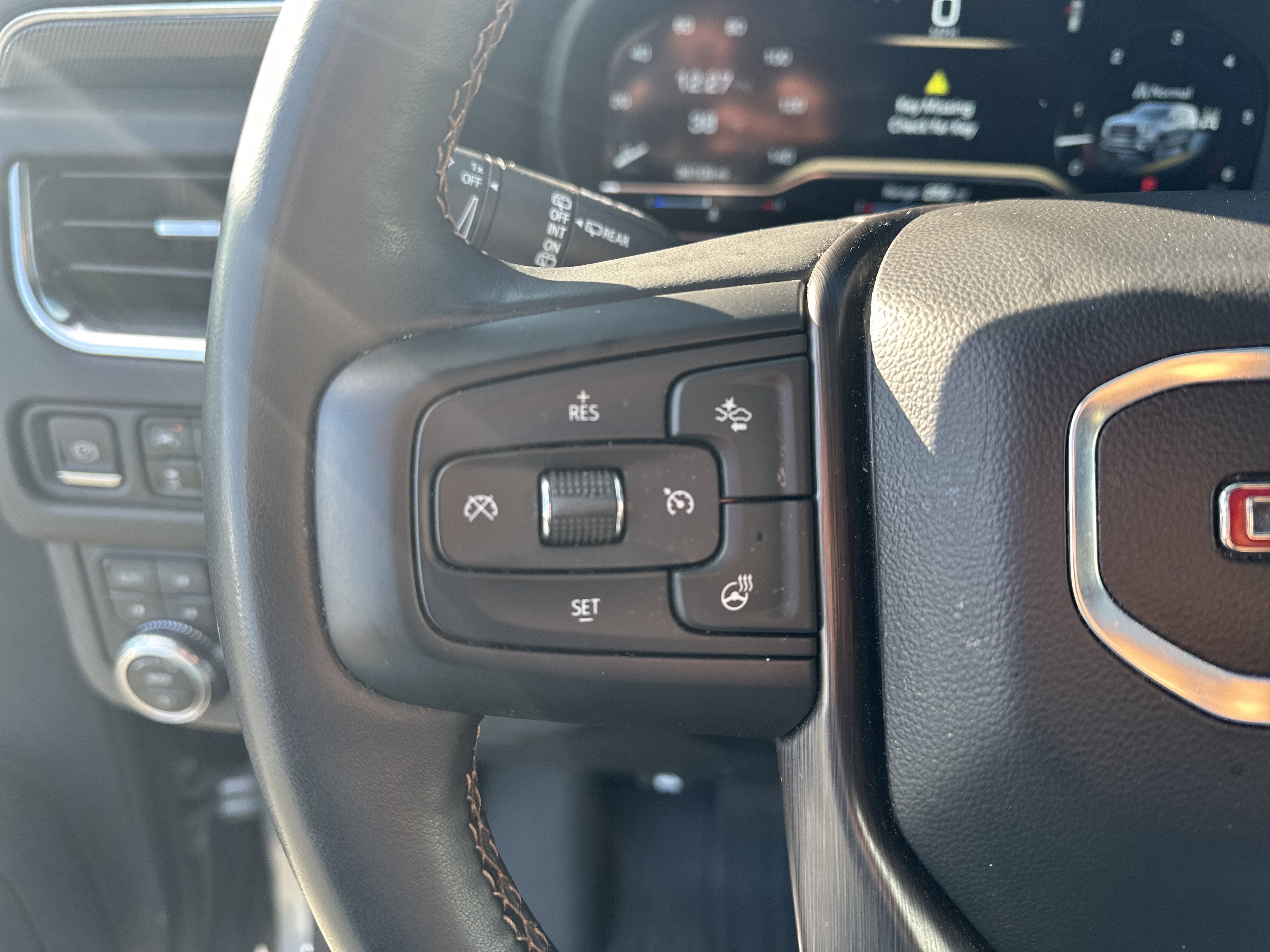 2024 GMC Yukon XL AT4