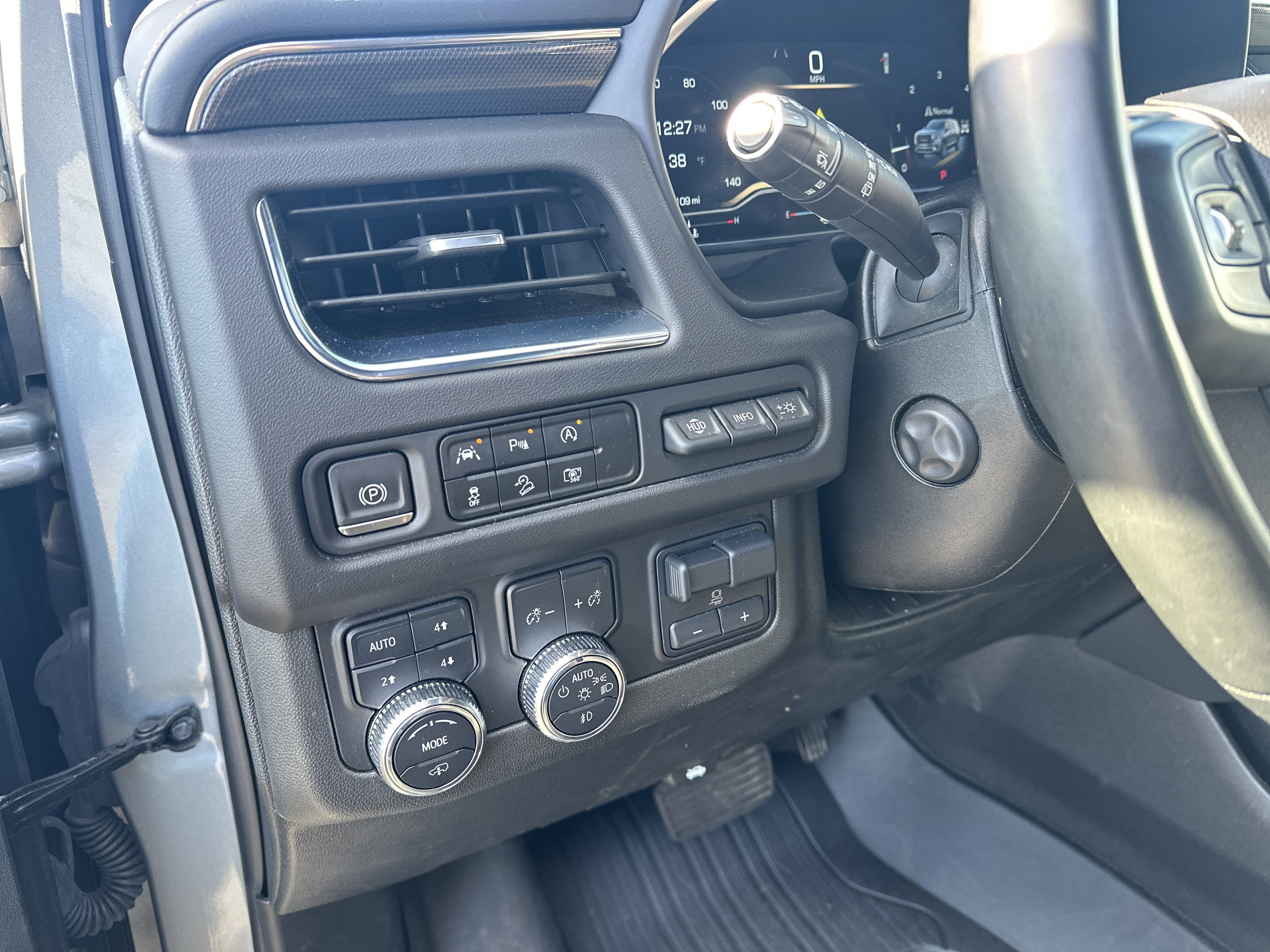 2024 GMC Yukon XL AT4