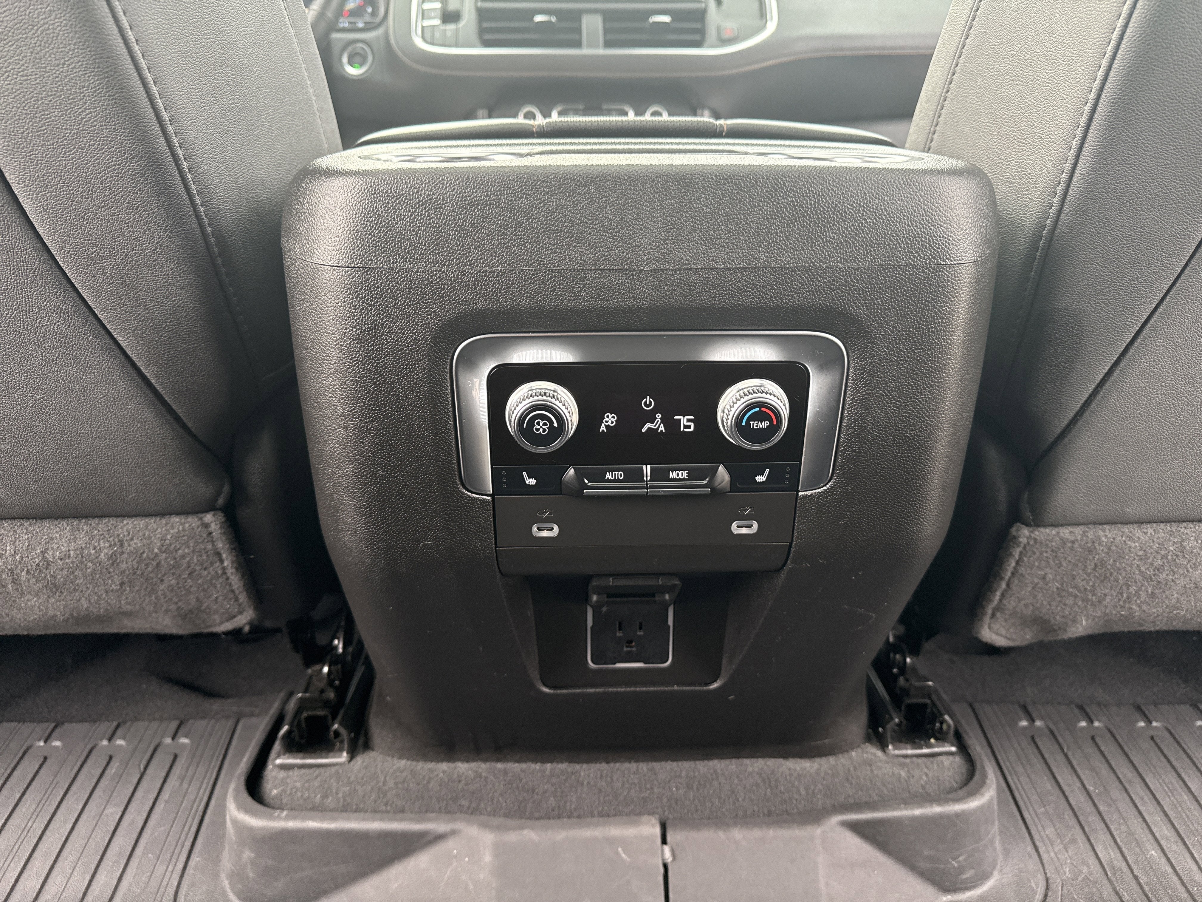 2024 GMC Yukon XL AT4