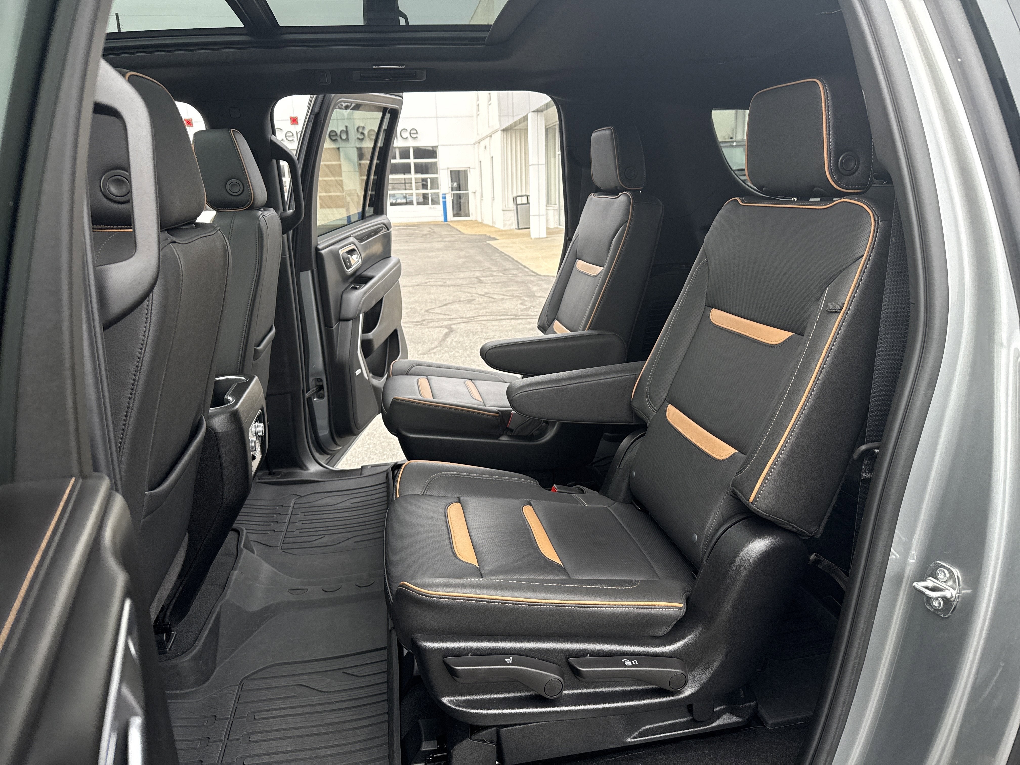 2024 GMC Yukon XL AT4