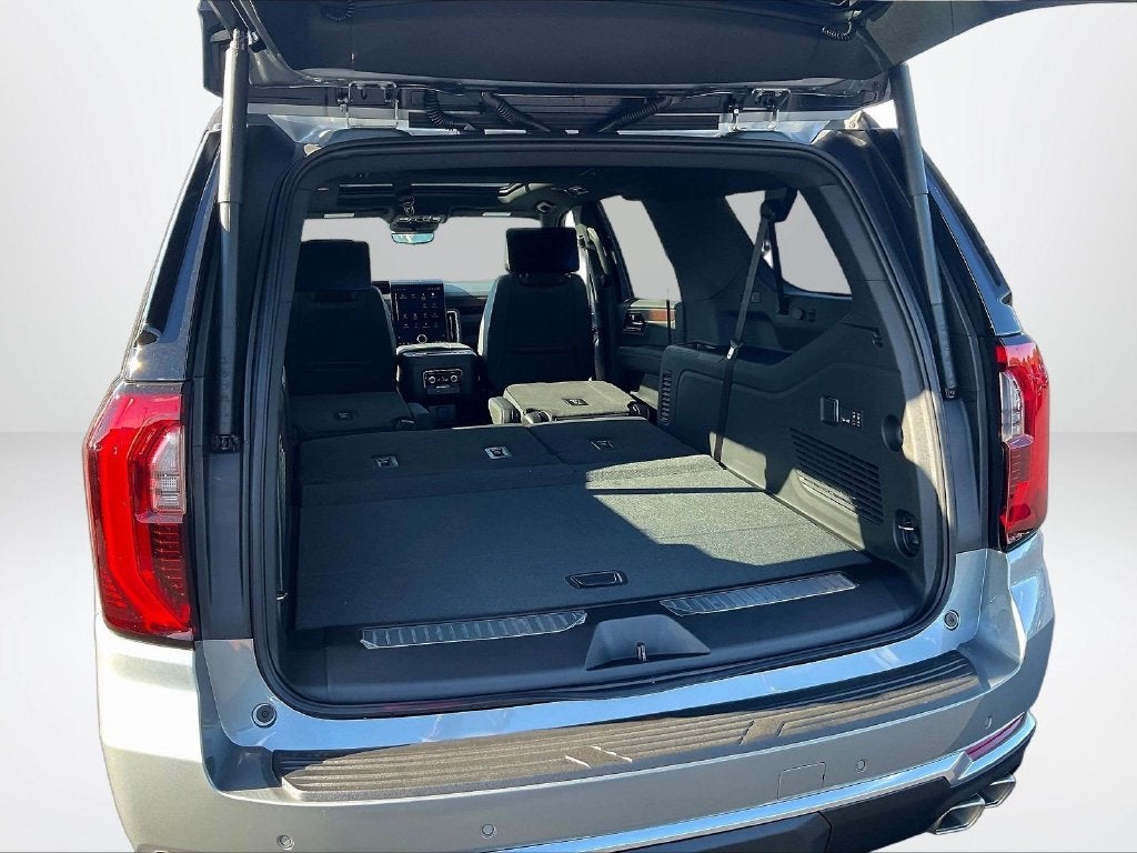 2027 GMC Yukon XL Denali - Photo 10