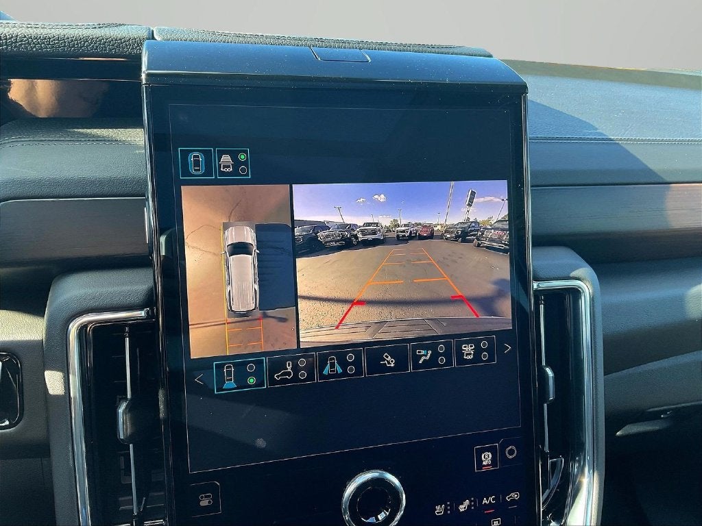 2027 GMC Yukon XL Denali - Photo 17