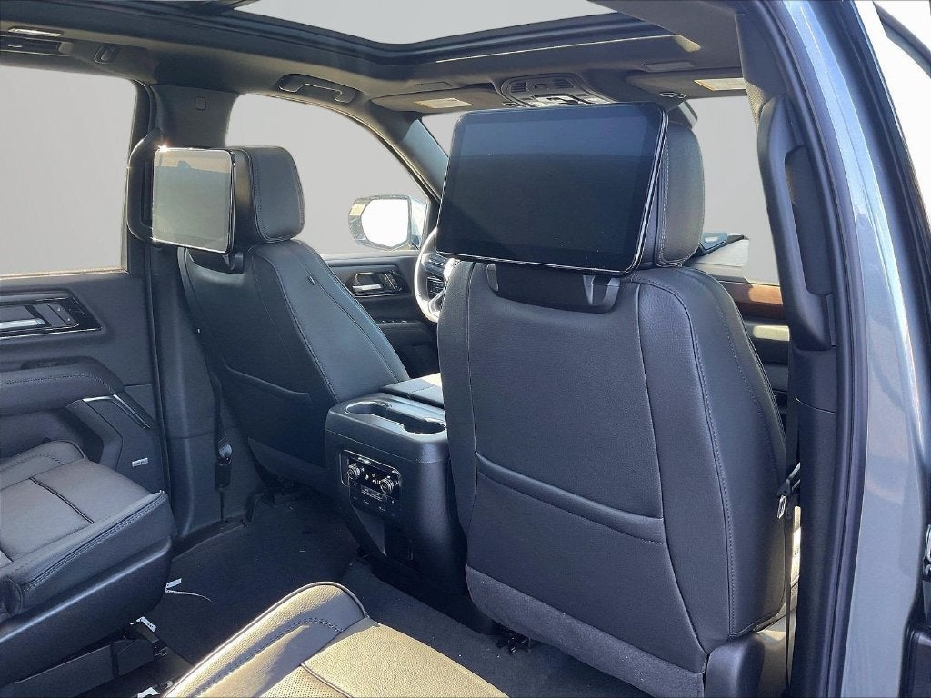 2027 GMC Yukon XL Denali - Photo 24