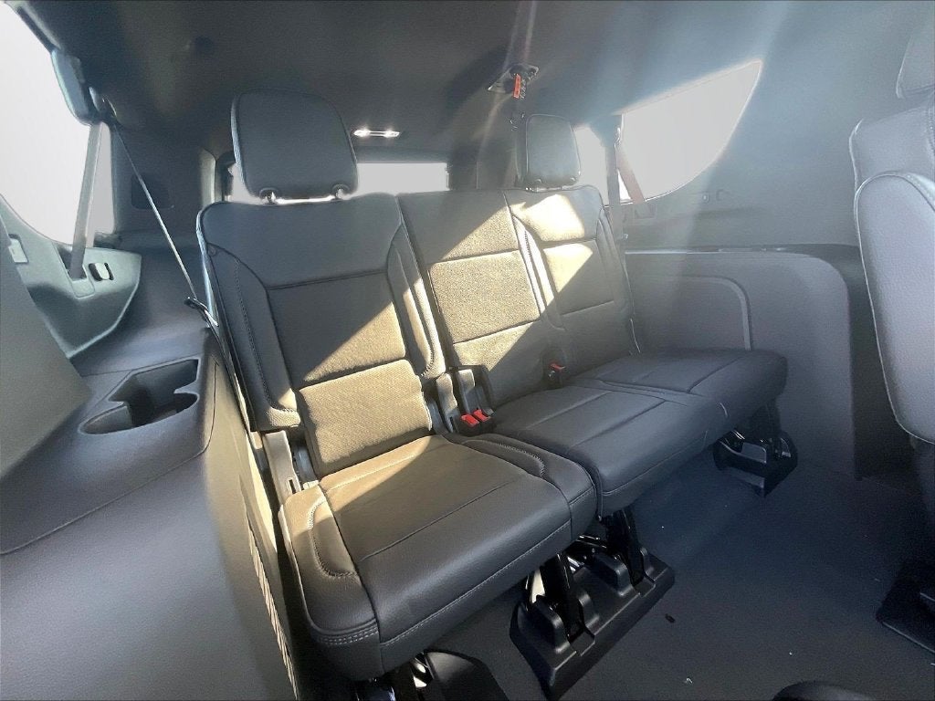 2027 GMC Yukon XL Denali - Photo 25