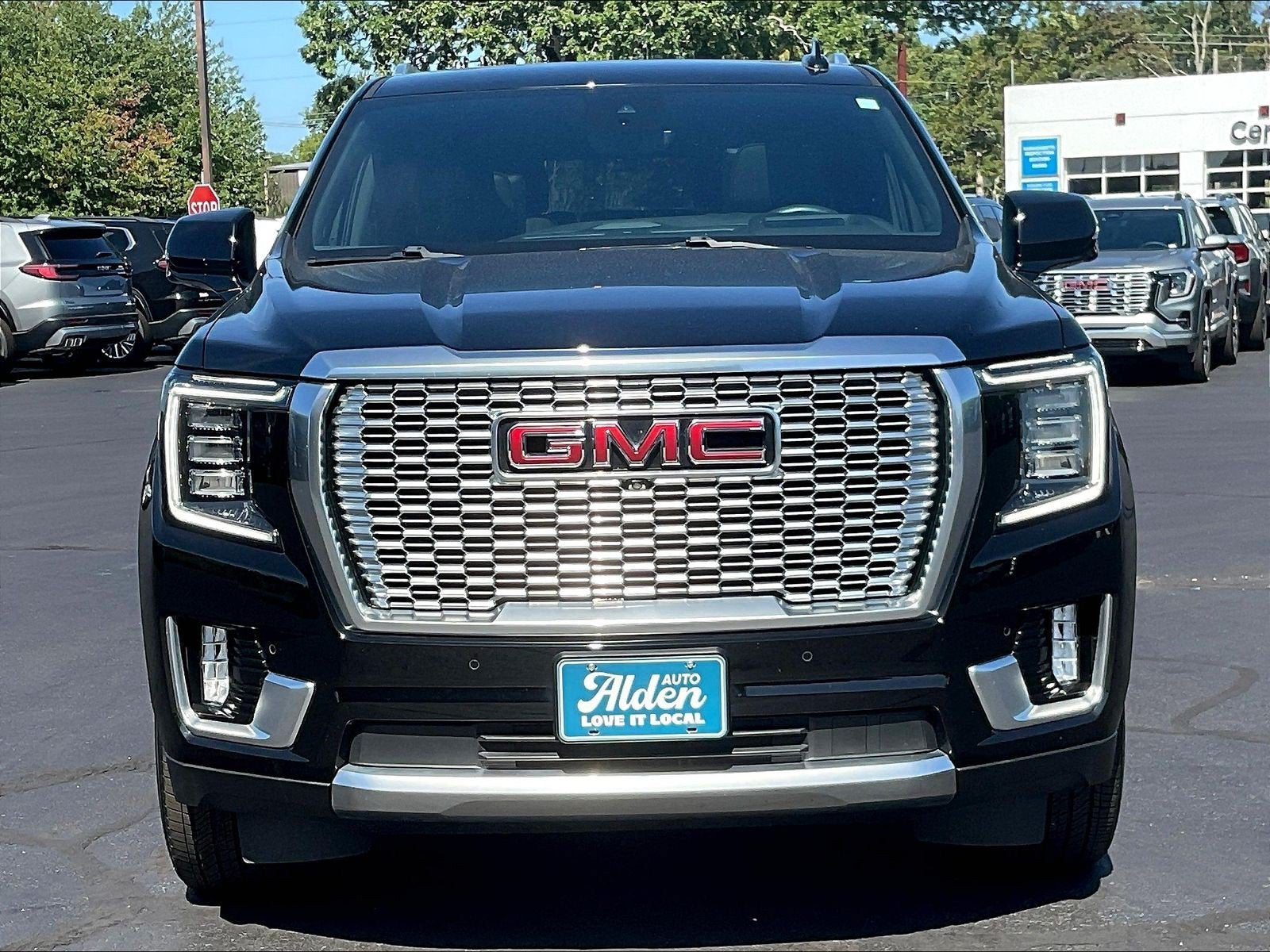 2023 GMC Yukon XL Denali
