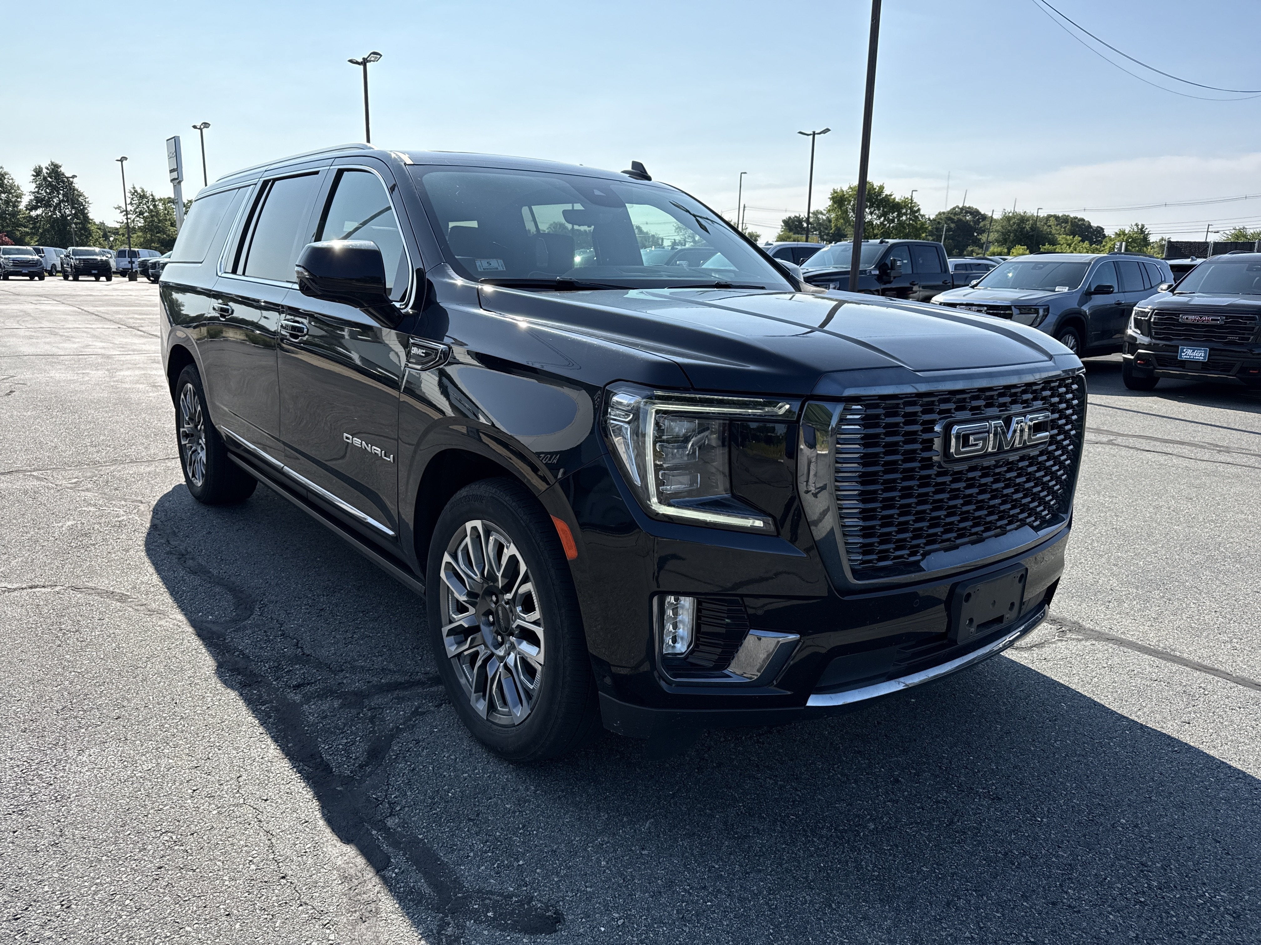 2024 GMC Yukon XL Denali Ultimate