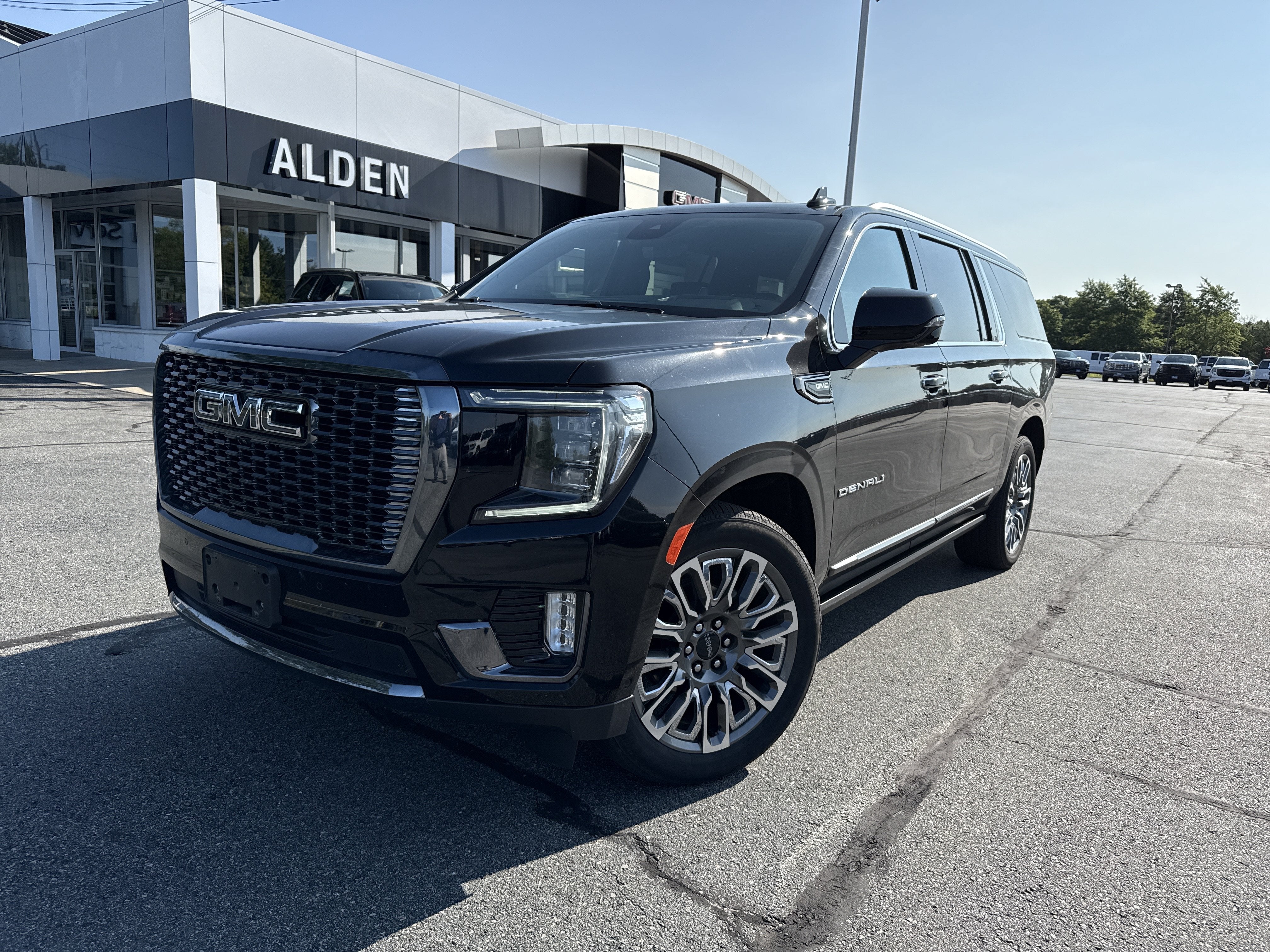 2024 GMC Yukon XL Denali Ultimate