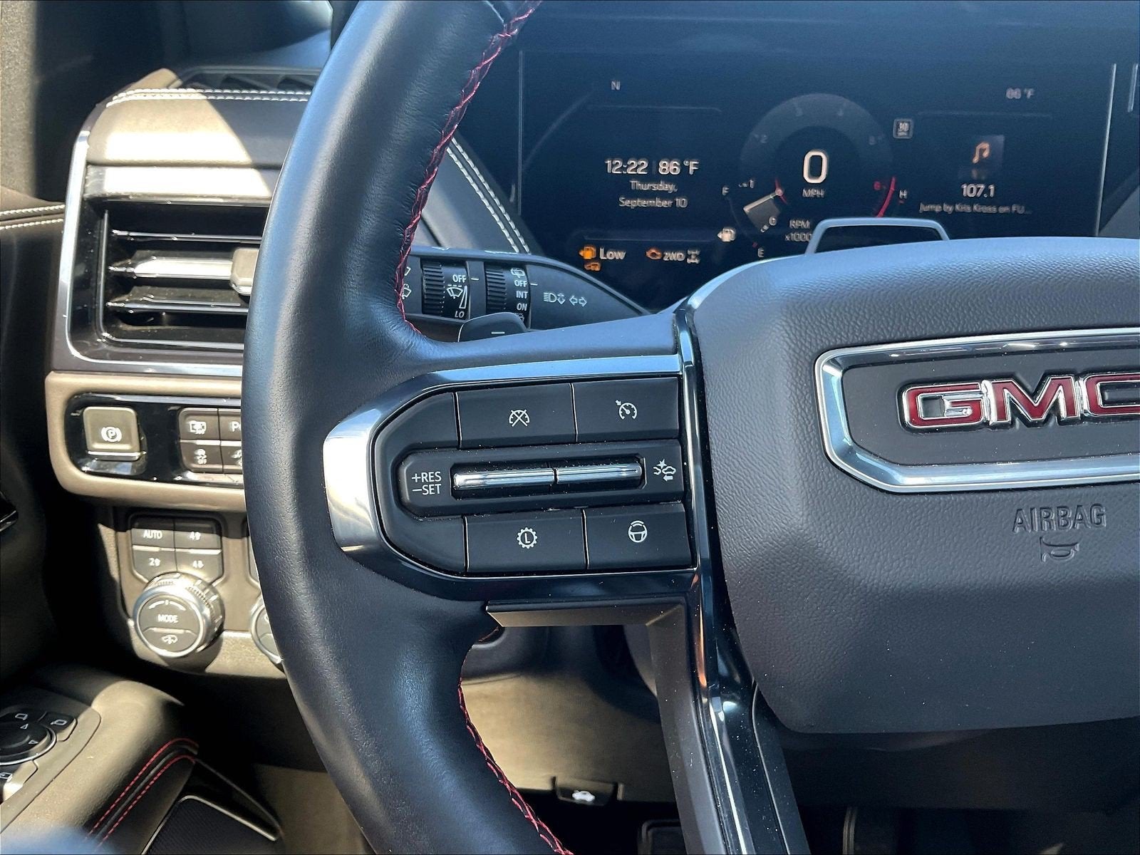 2025 GMC Yukon XL AT4 Ultimate