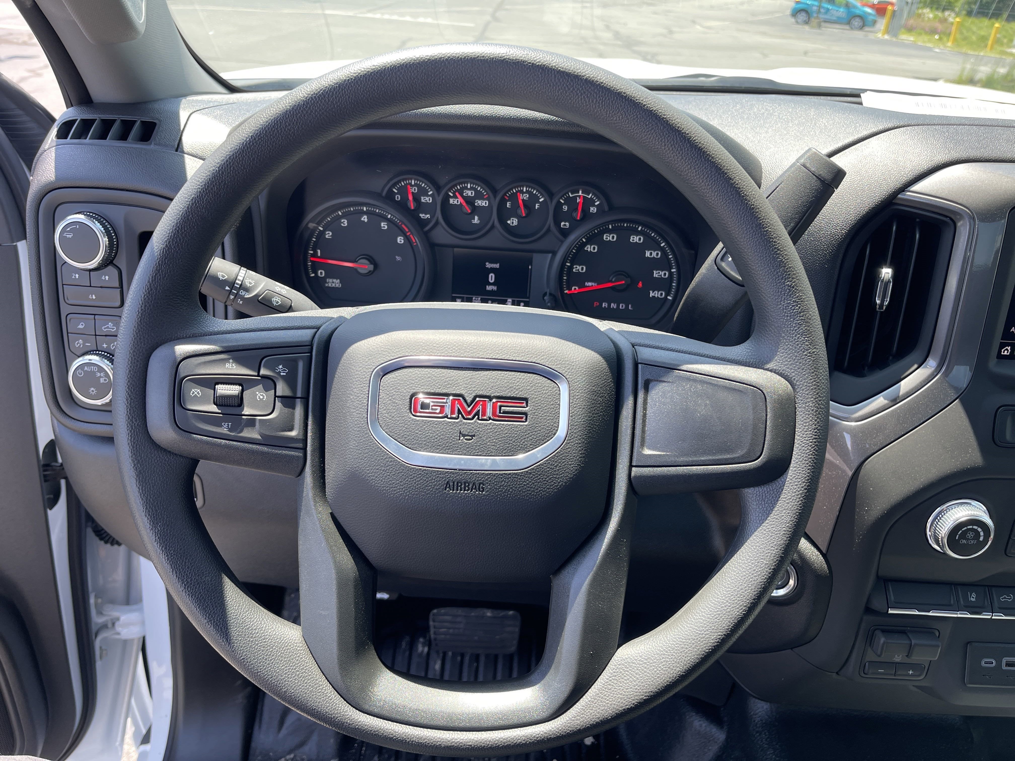 2025 GMC Sierra 2500 HD Pro