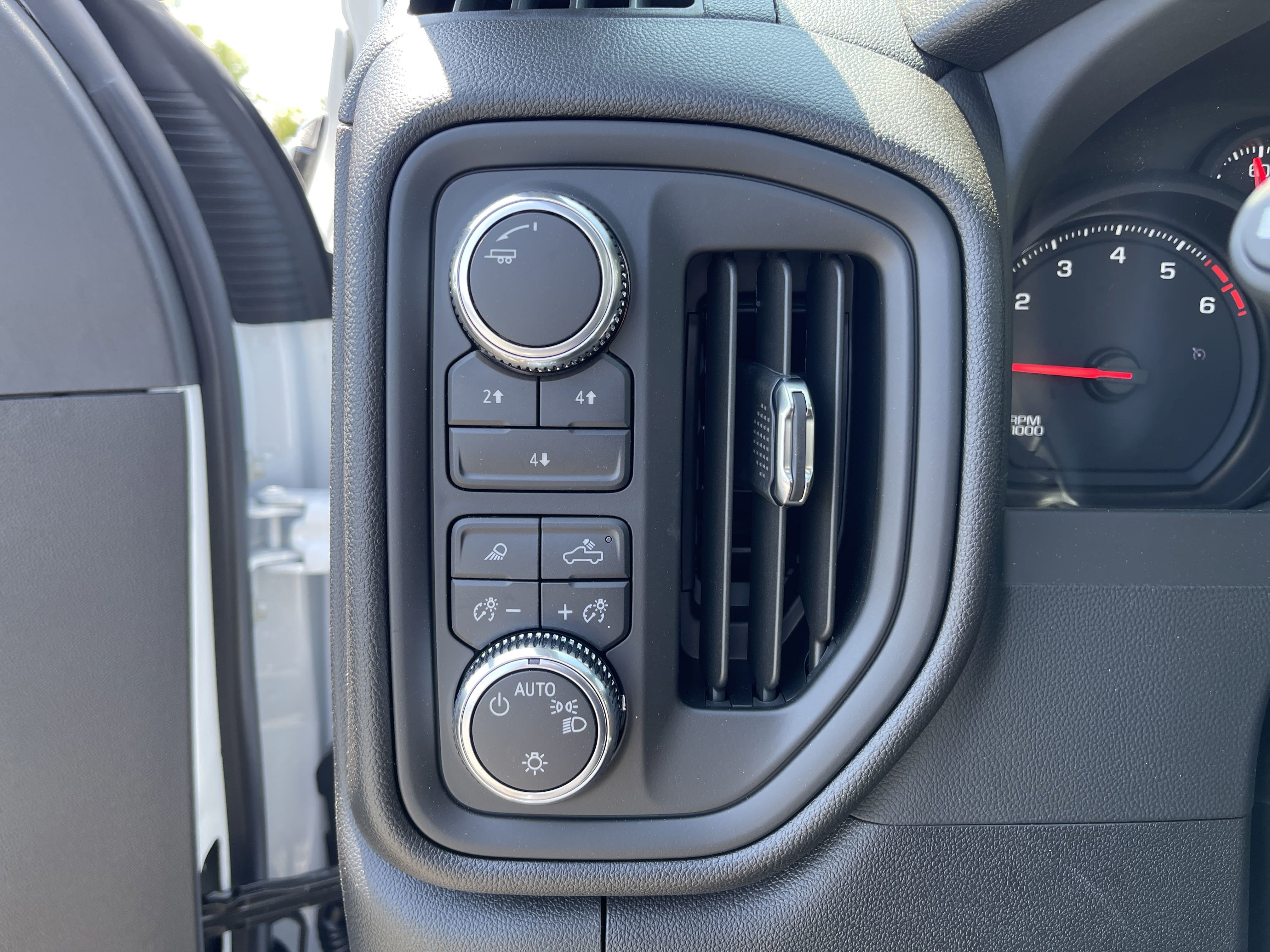 2025 GMC Sierra 2500 HD Pro