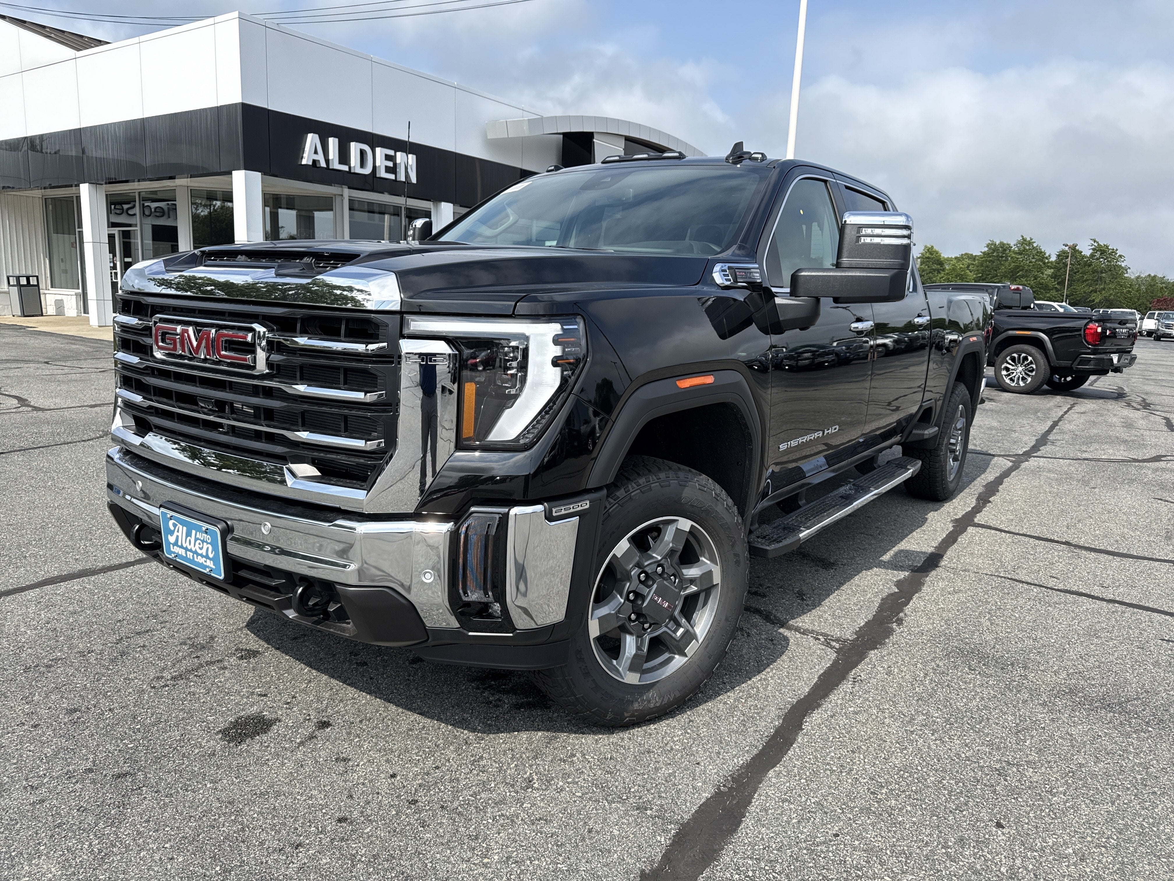 2026 GMC Sierra 2500 HD SLT