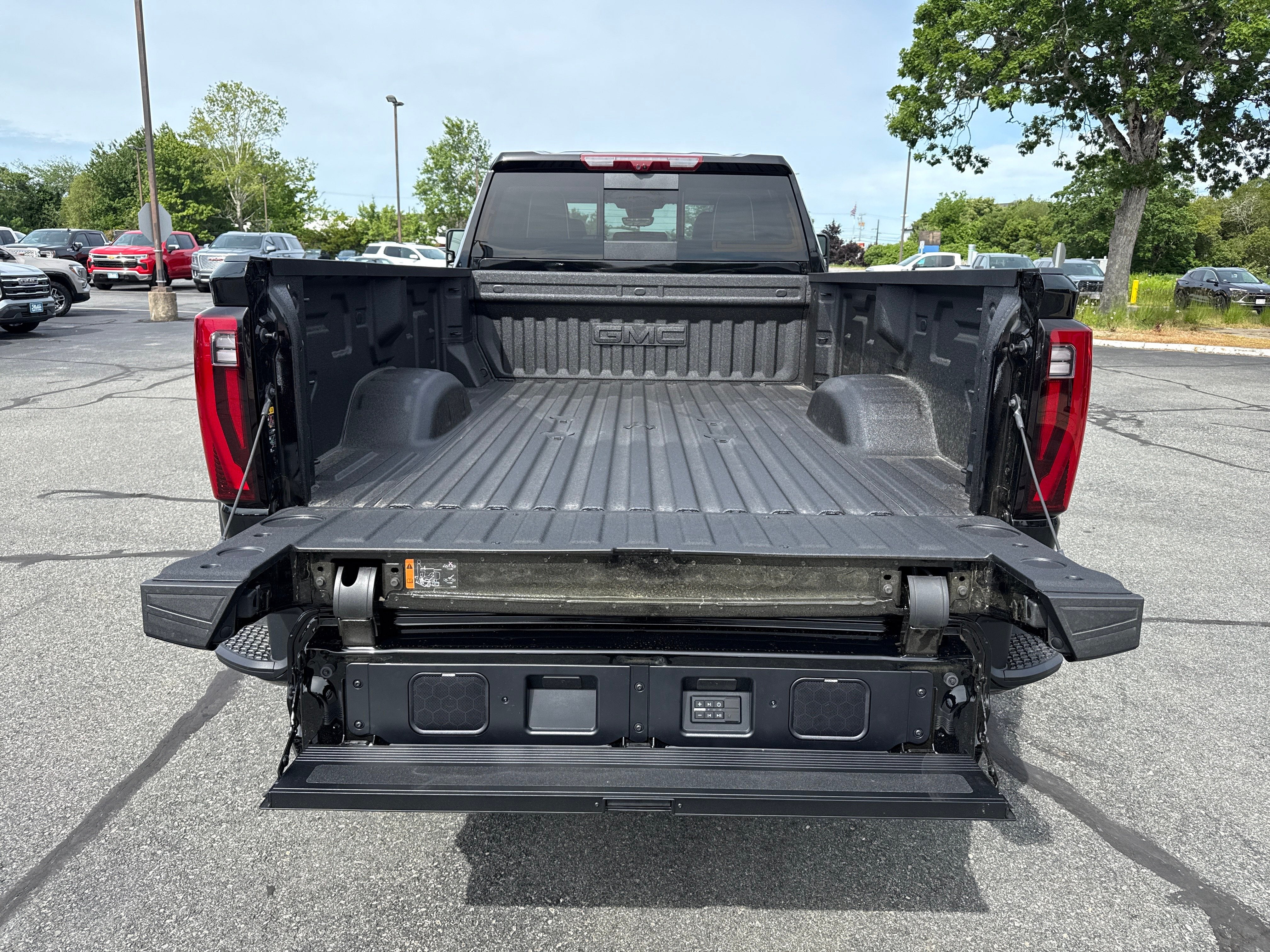 2026 GMC Sierra 3500 HD Denali Ultimate DRW