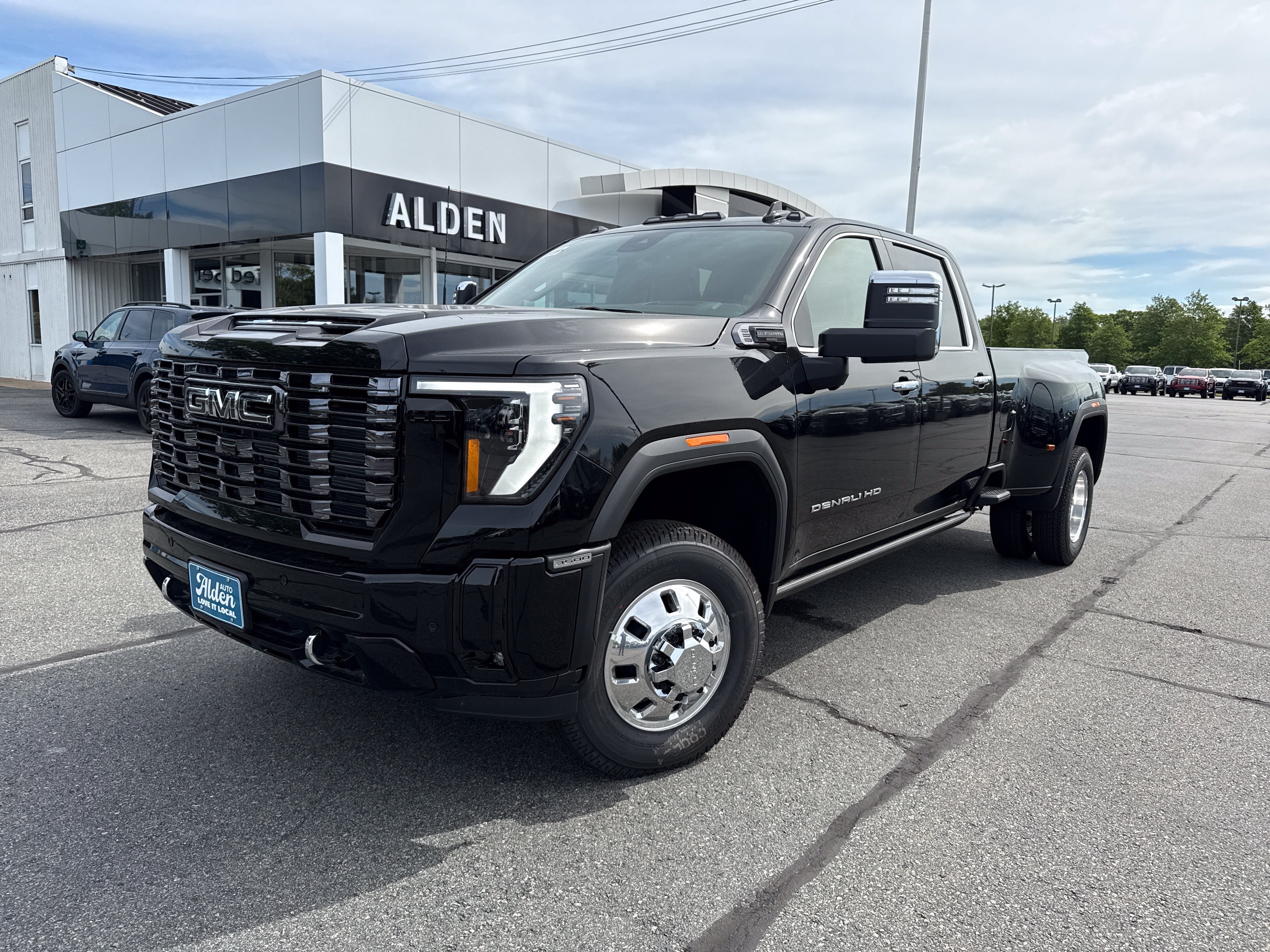 2026 GMC Sierra 3500 HD Denali Ultimate DRW