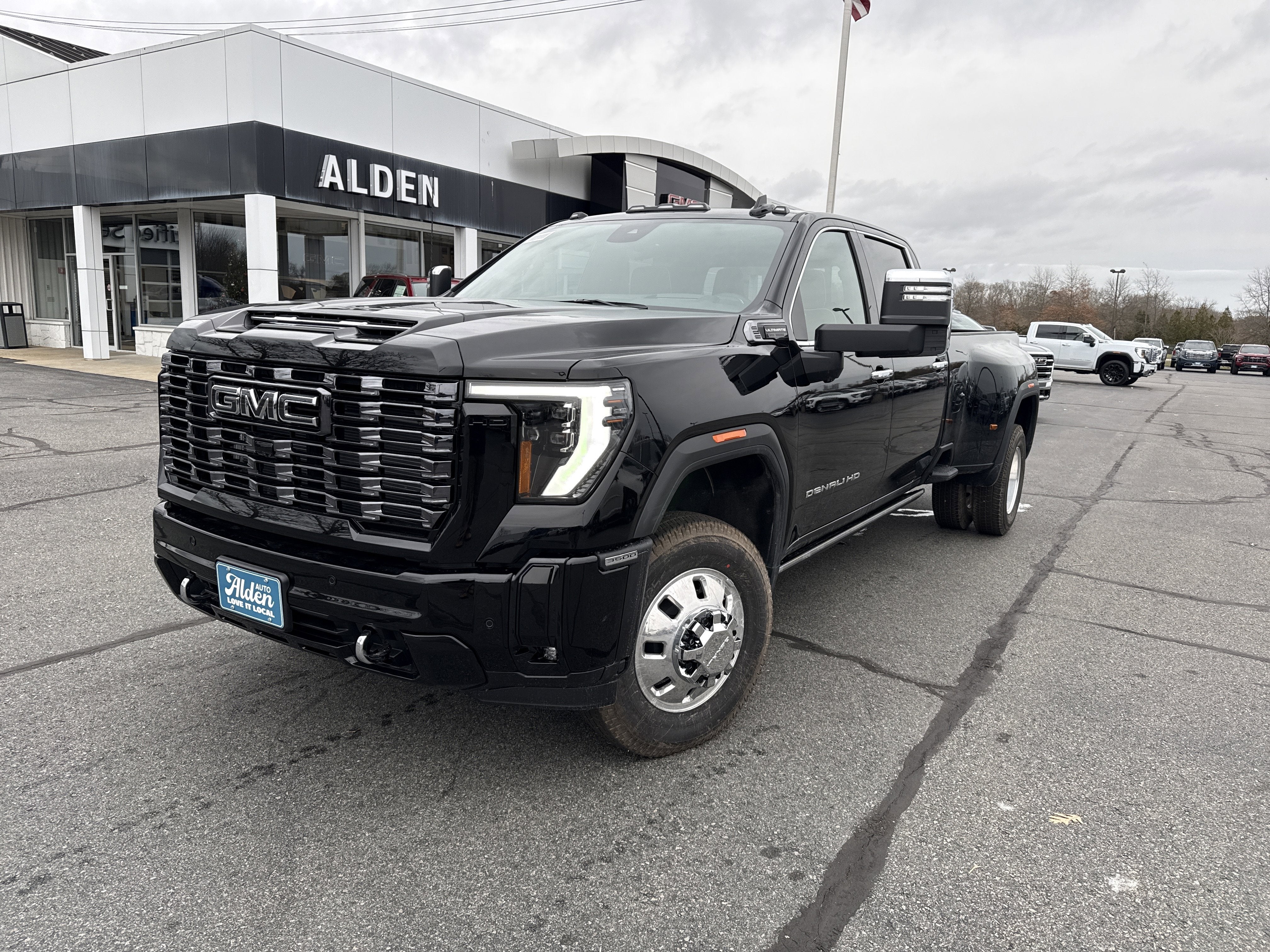 2026 GMC Sierra 3500 HD Denali Ultimate DRW