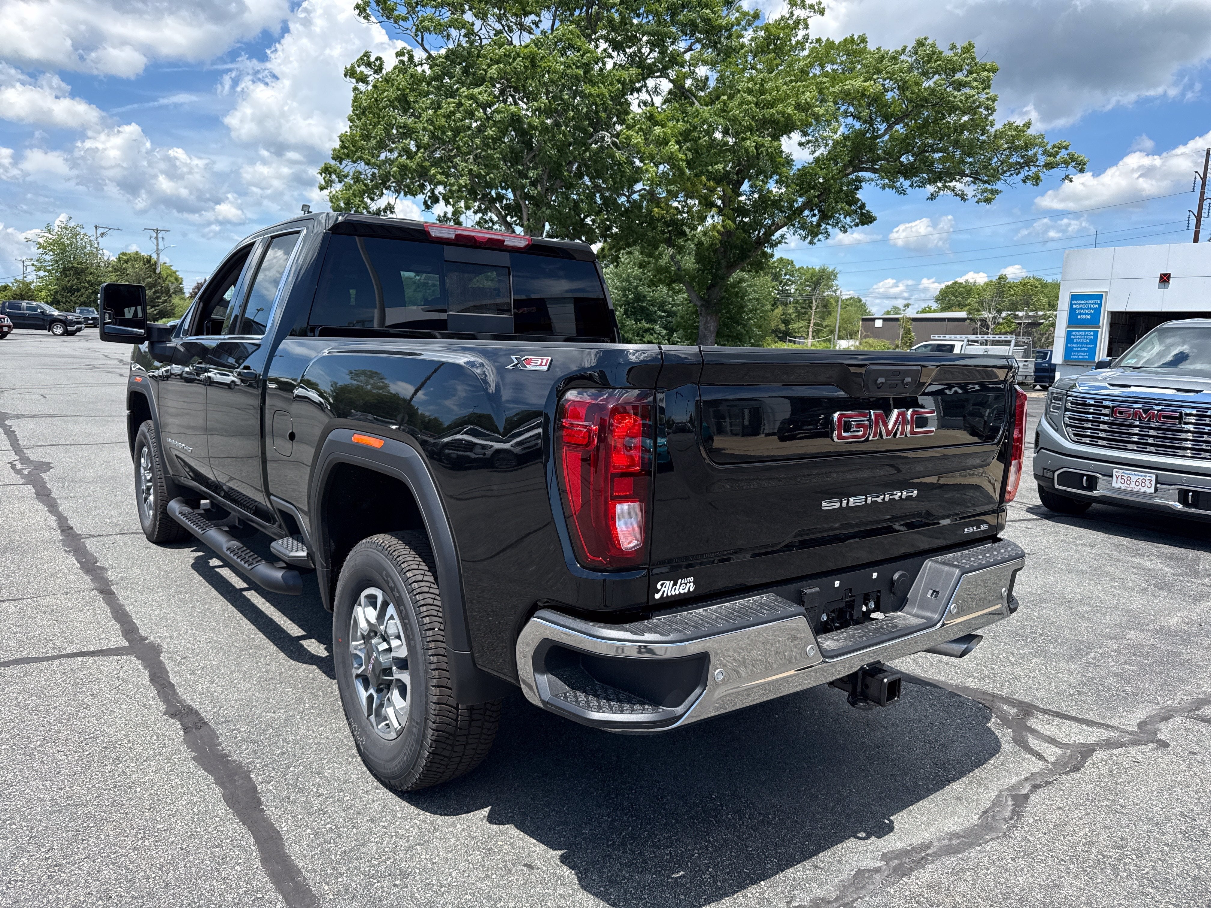 2026 GMC Sierra 2500 HD SLE