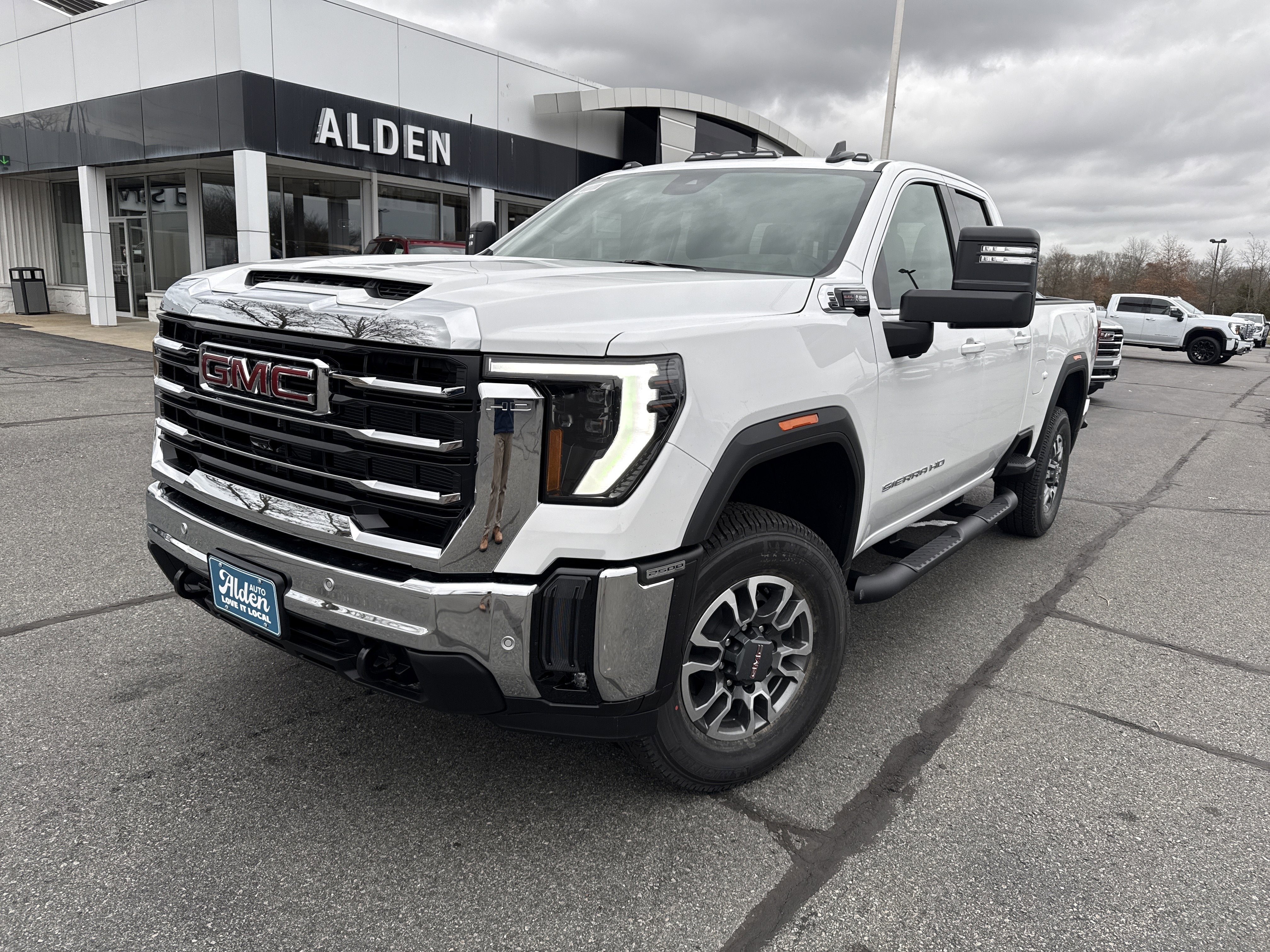 2026 GMC Sierra 2500 HD SLE