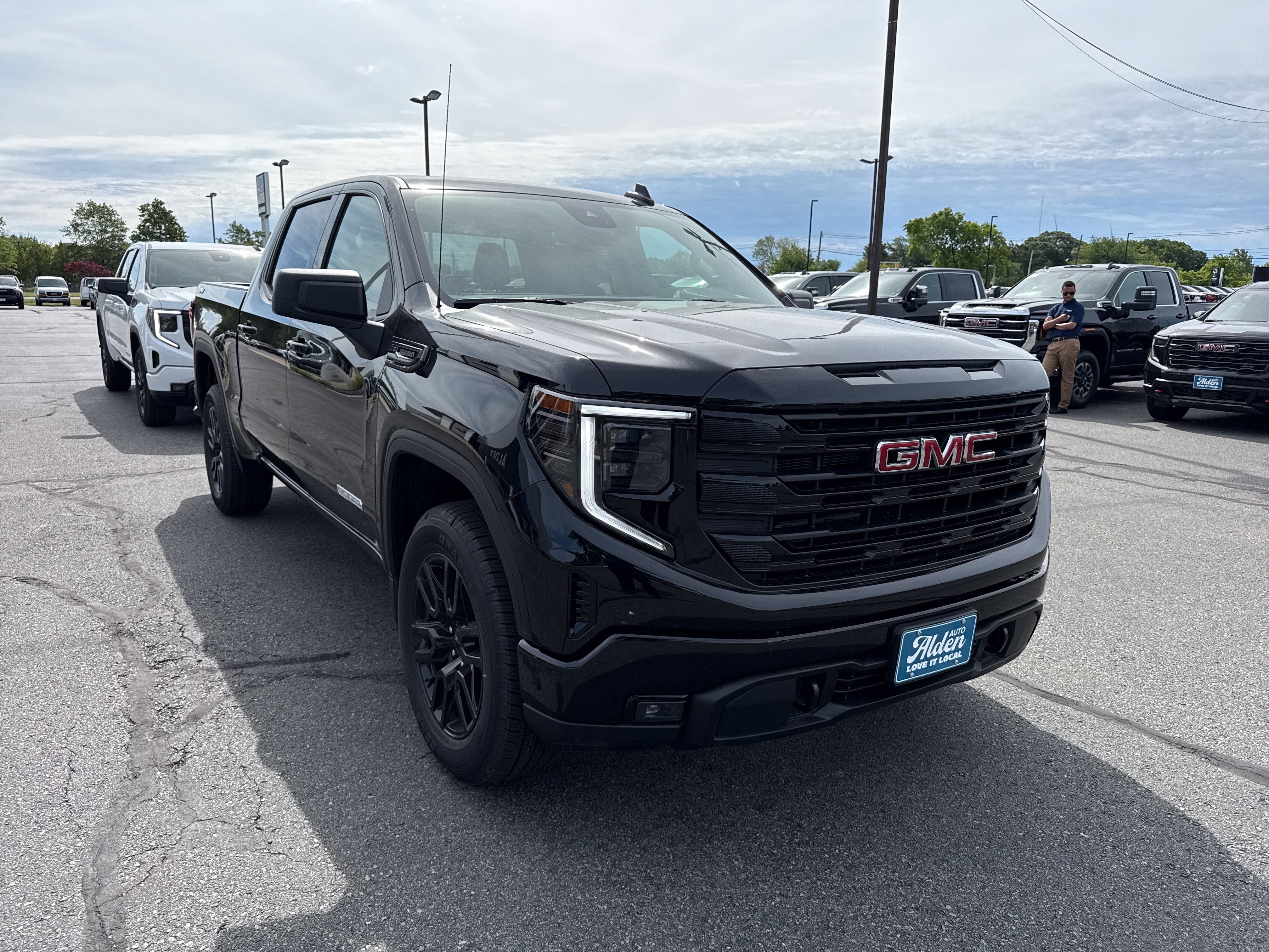 2026 GMC Sierra 1500 Elevation