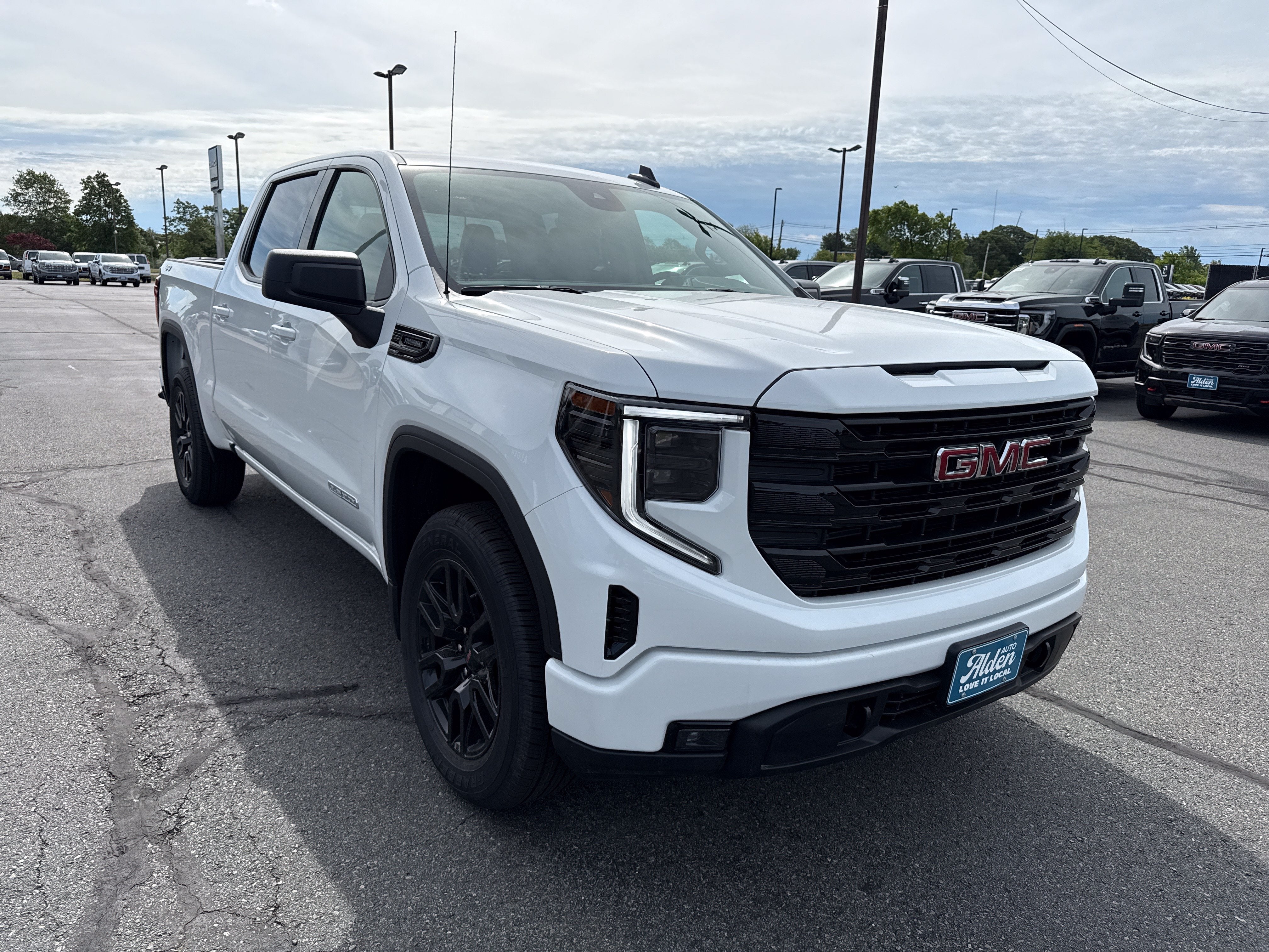 2026 GMC Sierra 1500 Elevation